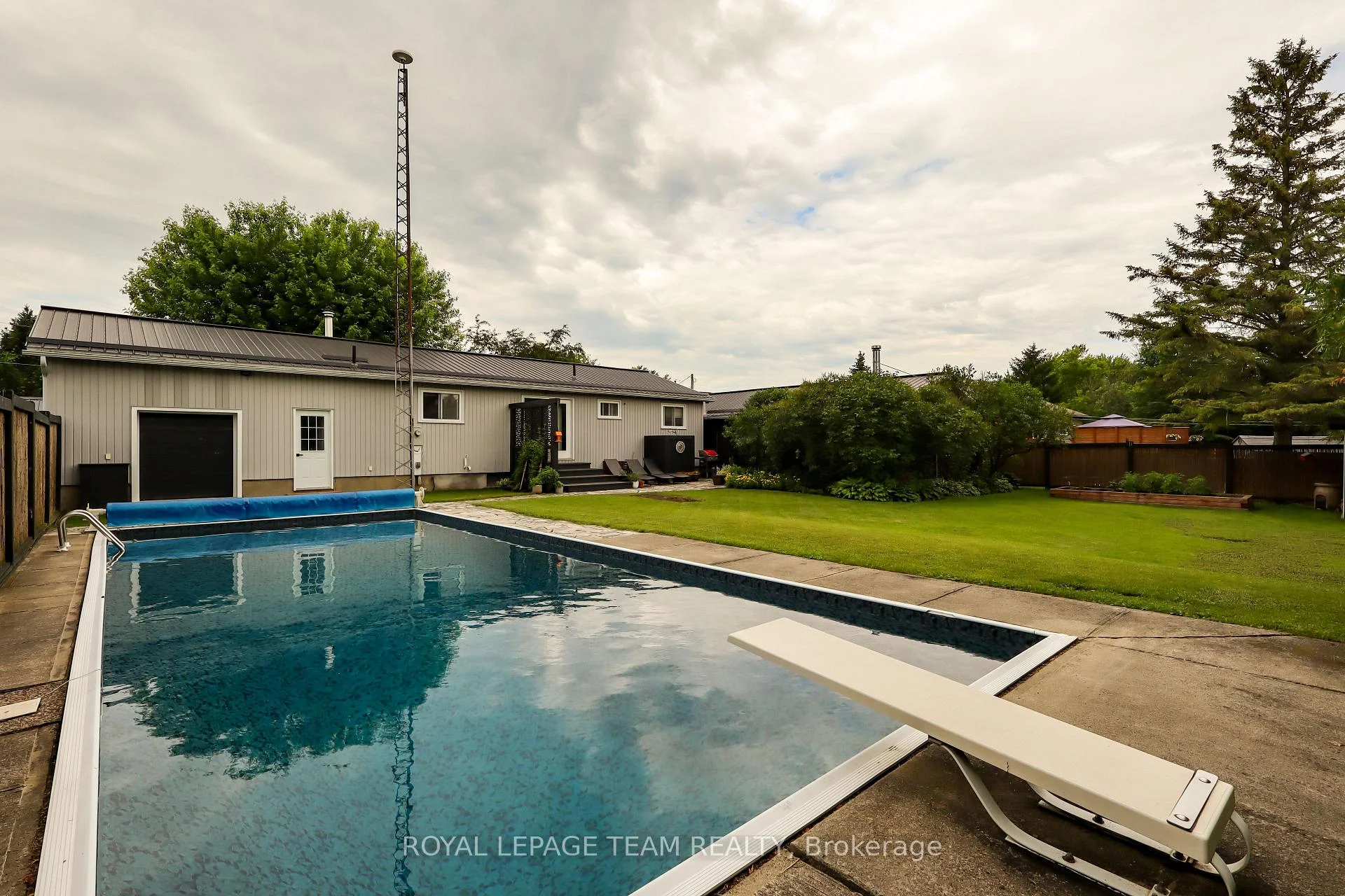 Photo 11 of 3041 Bridge Street, North Dundas, North Dundas (Mountain) Twp — HOMEH