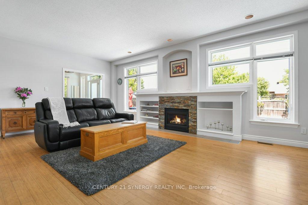 Photo 10 of 37 Windfield Crescent, Ottawa, Kanata - Bridlewood — HOMEH