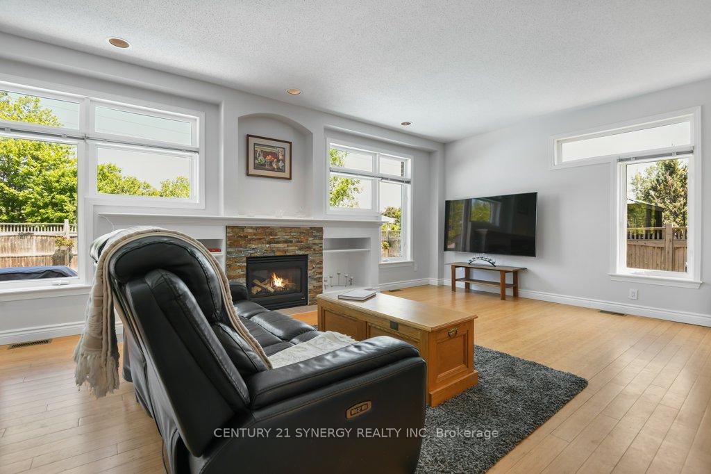 Photo 11 of 37 Windfield Crescent, Ottawa, Kanata - Bridlewood — HOMEH