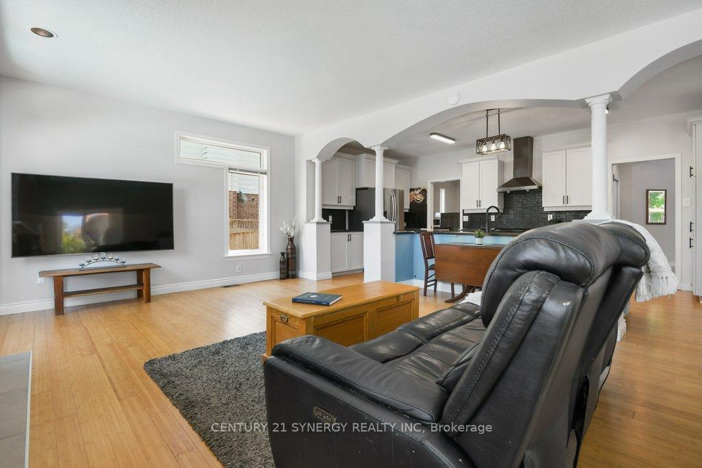 Photo 13 of 37 Windfield Crescent, Ottawa, Kanata - Bridlewood — HOMEH