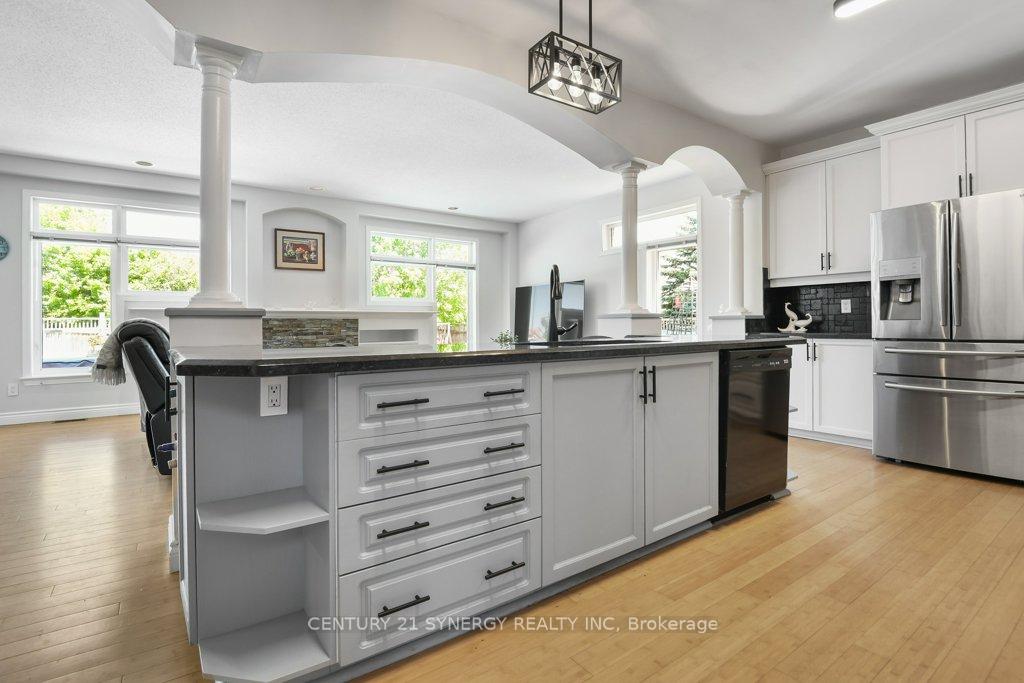 Photo 18 of 37 Windfield Crescent, Ottawa, Kanata - Bridlewood — HOMEH