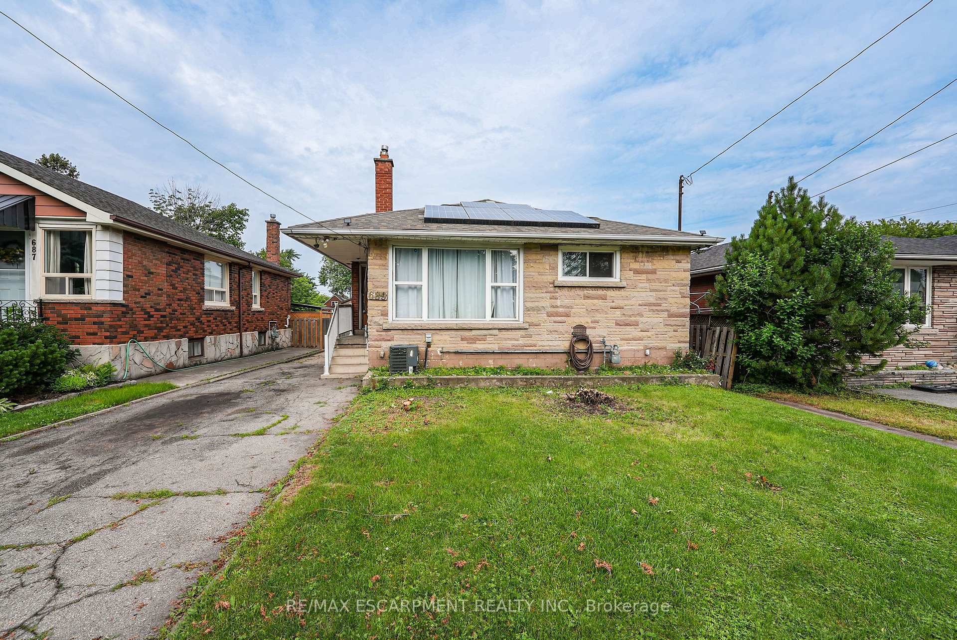 Photo of 689 Burgess Avenue