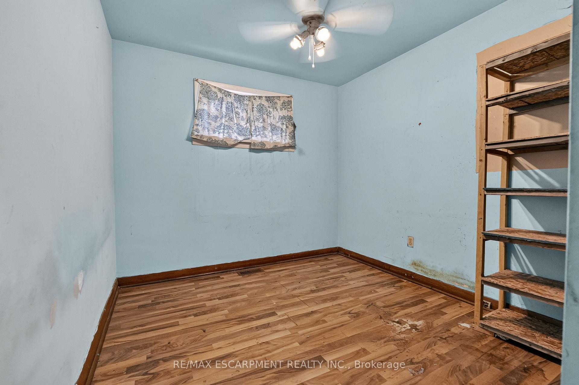 Photo 8 of 689 Burgess Avenue, Hamilton, Parkview — HOMEH