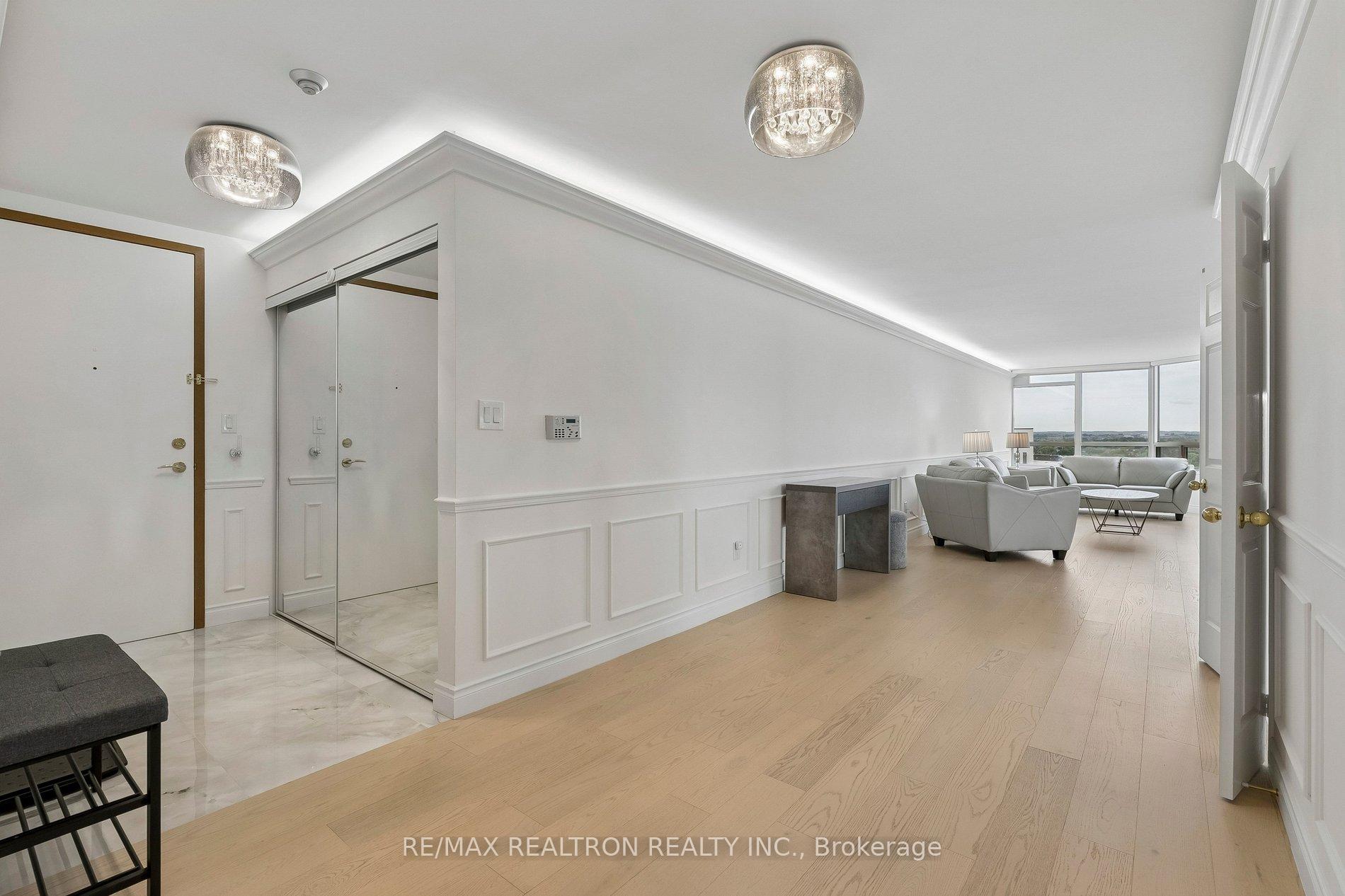 Photo 6 of Unit 1215, 610 Bullock Drive, Markham, Markville — HOMEH