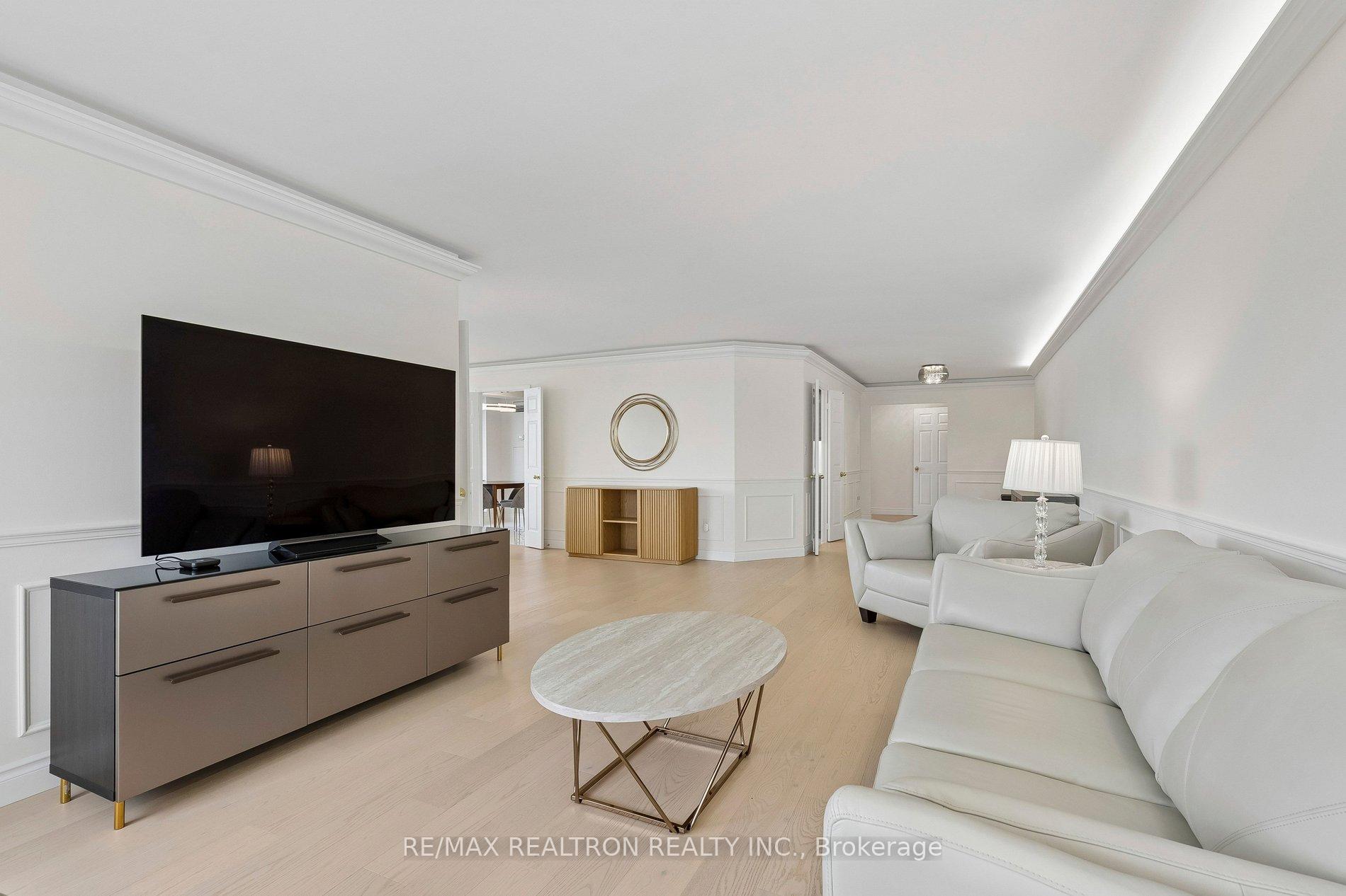 Photo 11 of Unit 1215, 610 Bullock Drive, Markham, Markville — HOMEH