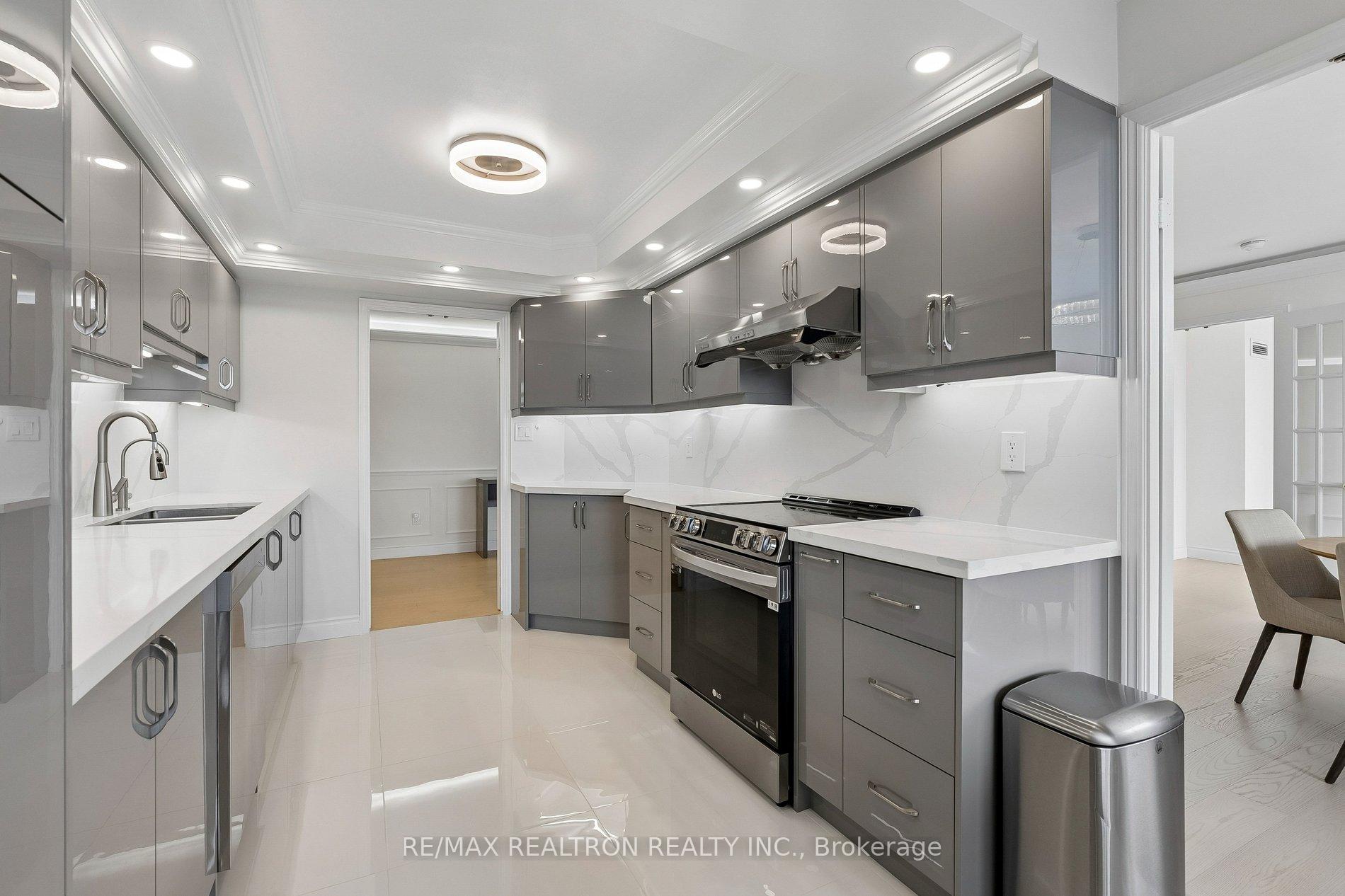 Photo 14 of Unit 1215, 610 Bullock Drive, Markham, Markville — HOMEH