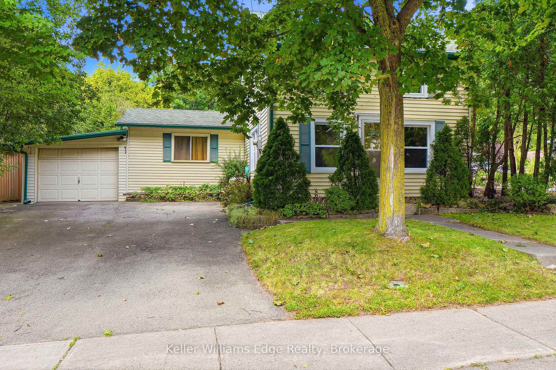 Photo 2 of 361 Dundas Street E, Hamilton, Waterdown — HOMEH