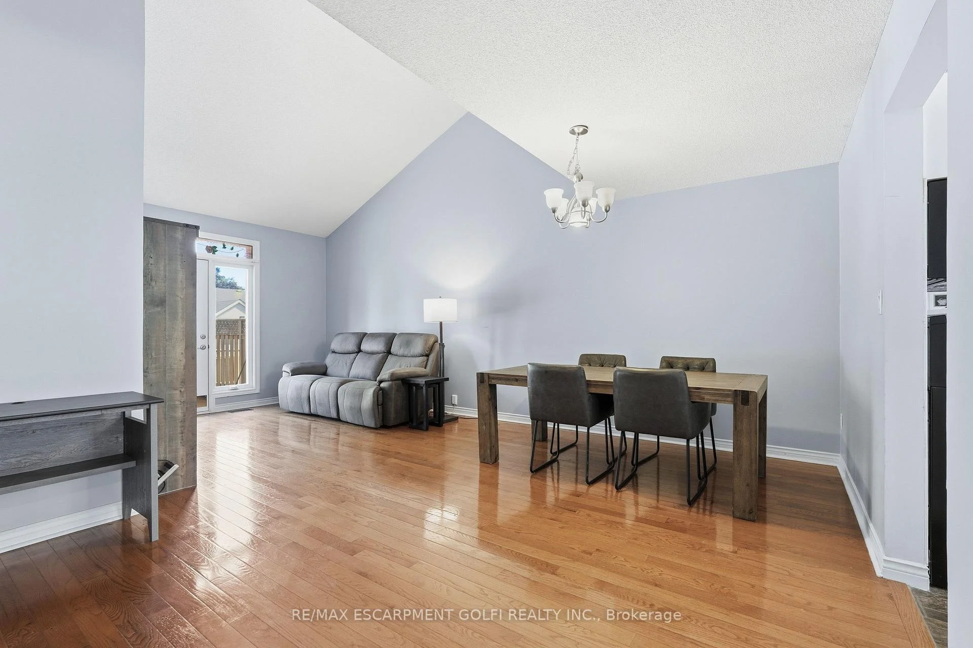 Photo 9 of Unit 43, 96 Greentrail Drive, Hamilton, Twenty Place — HOMEH