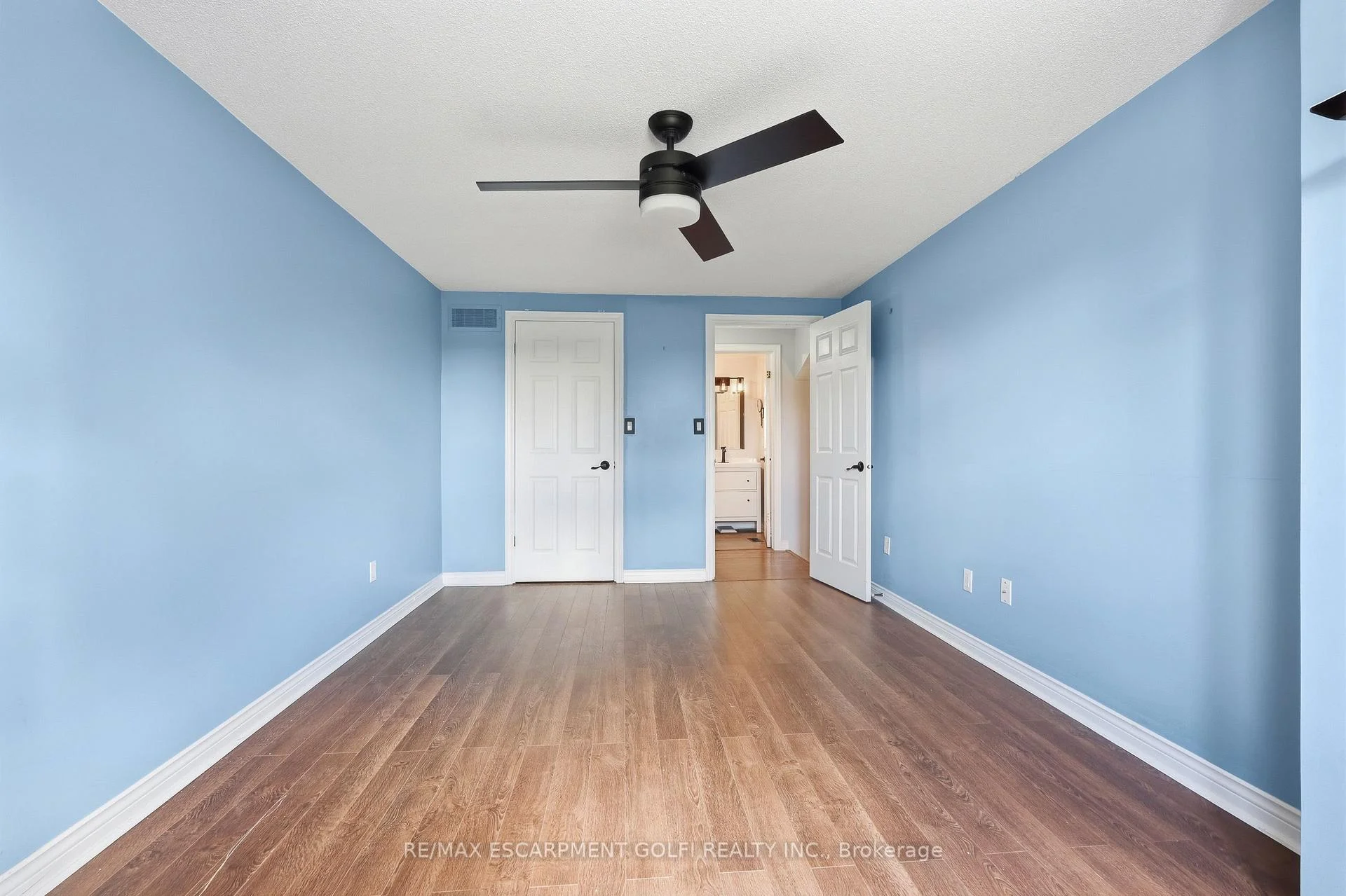 Photo 18 of Unit 43, 96 Greentrail Drive, Hamilton, Twenty Place — HOMEH