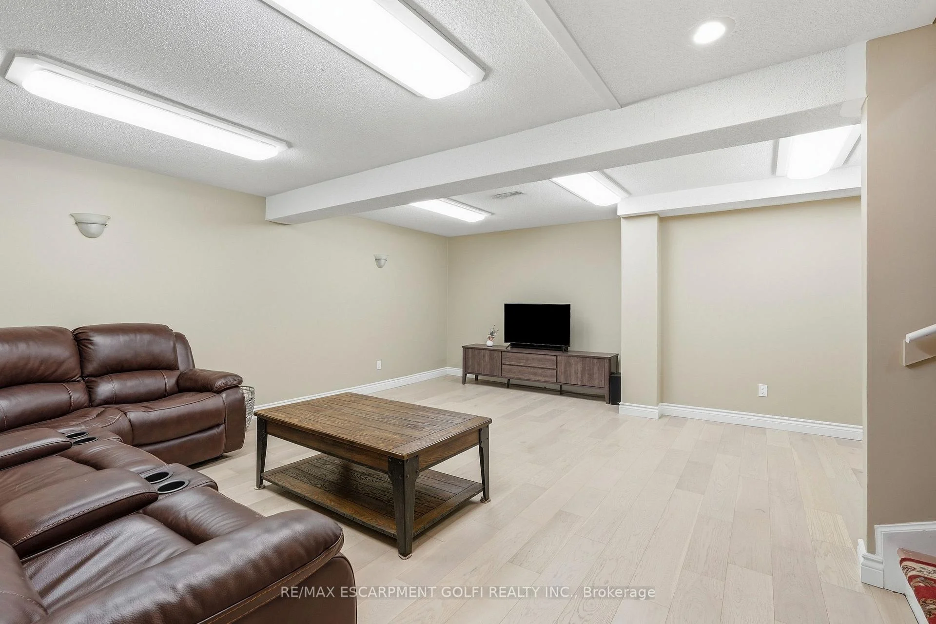 Photo 23 of Unit 43, 96 Greentrail Drive, Hamilton, Twenty Place — HOMEH