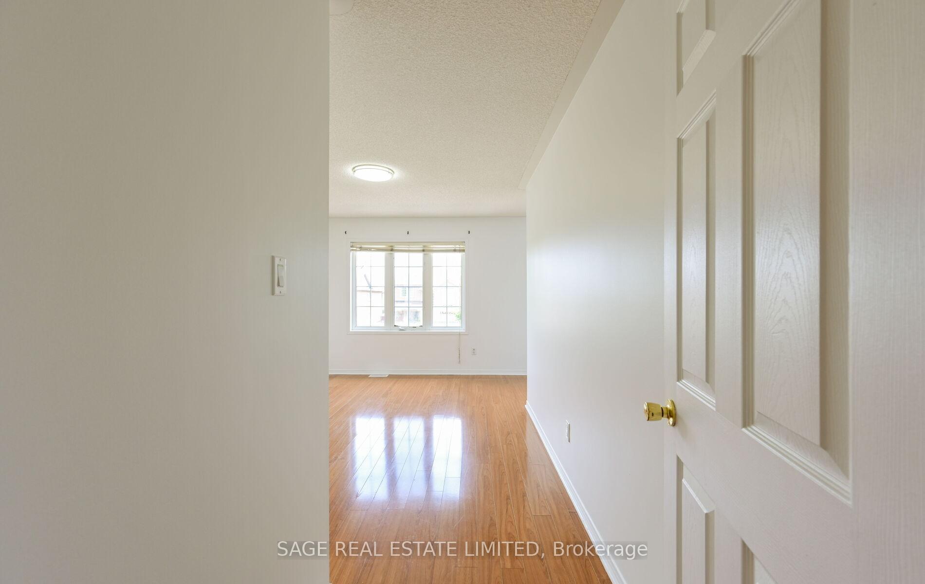 Photo 26 of 6 Fairhill Avenue, Brampton, Fletcher's Meadow — HOMEH