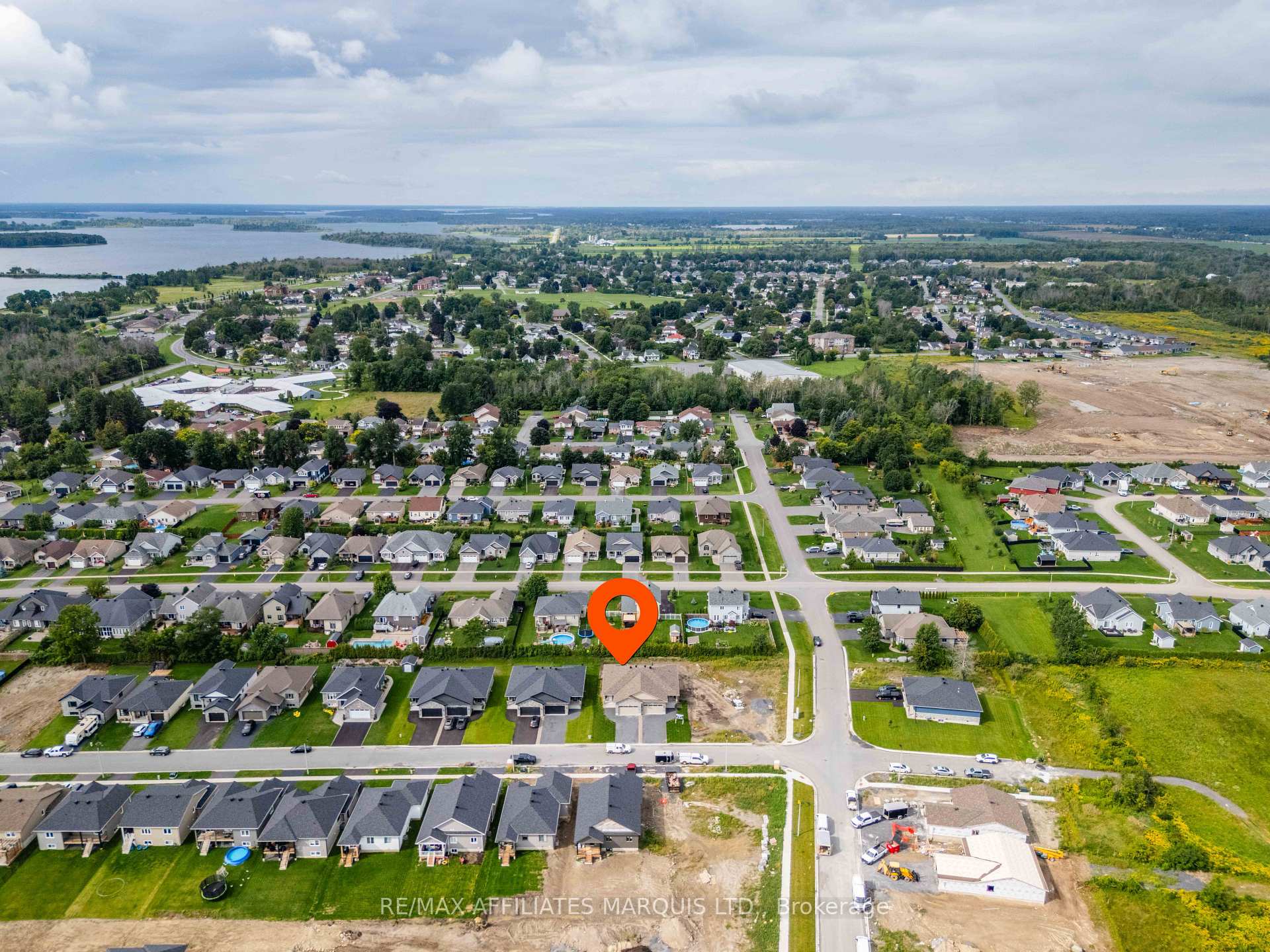 Photo 10 of 90 Forrester Way, South Stormont, Long Sault — HOMEH