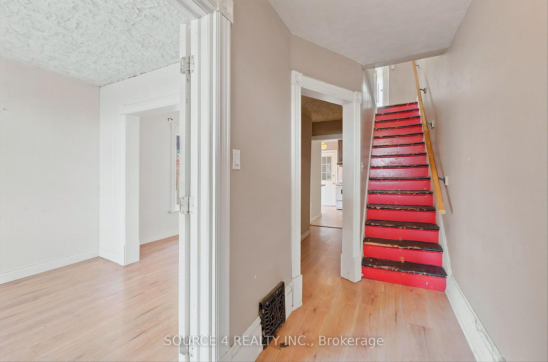 Photo 6 of 598 Coronation Boulevard, Cambridge, Galt City Centre — HOMEH