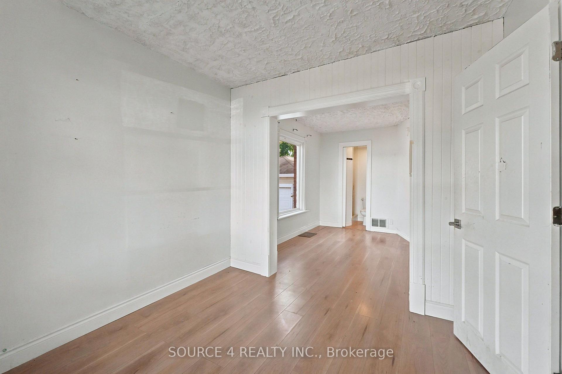 Photo 8 of 598 Coronation Boulevard, Cambridge, Galt City Centre — HOMEH