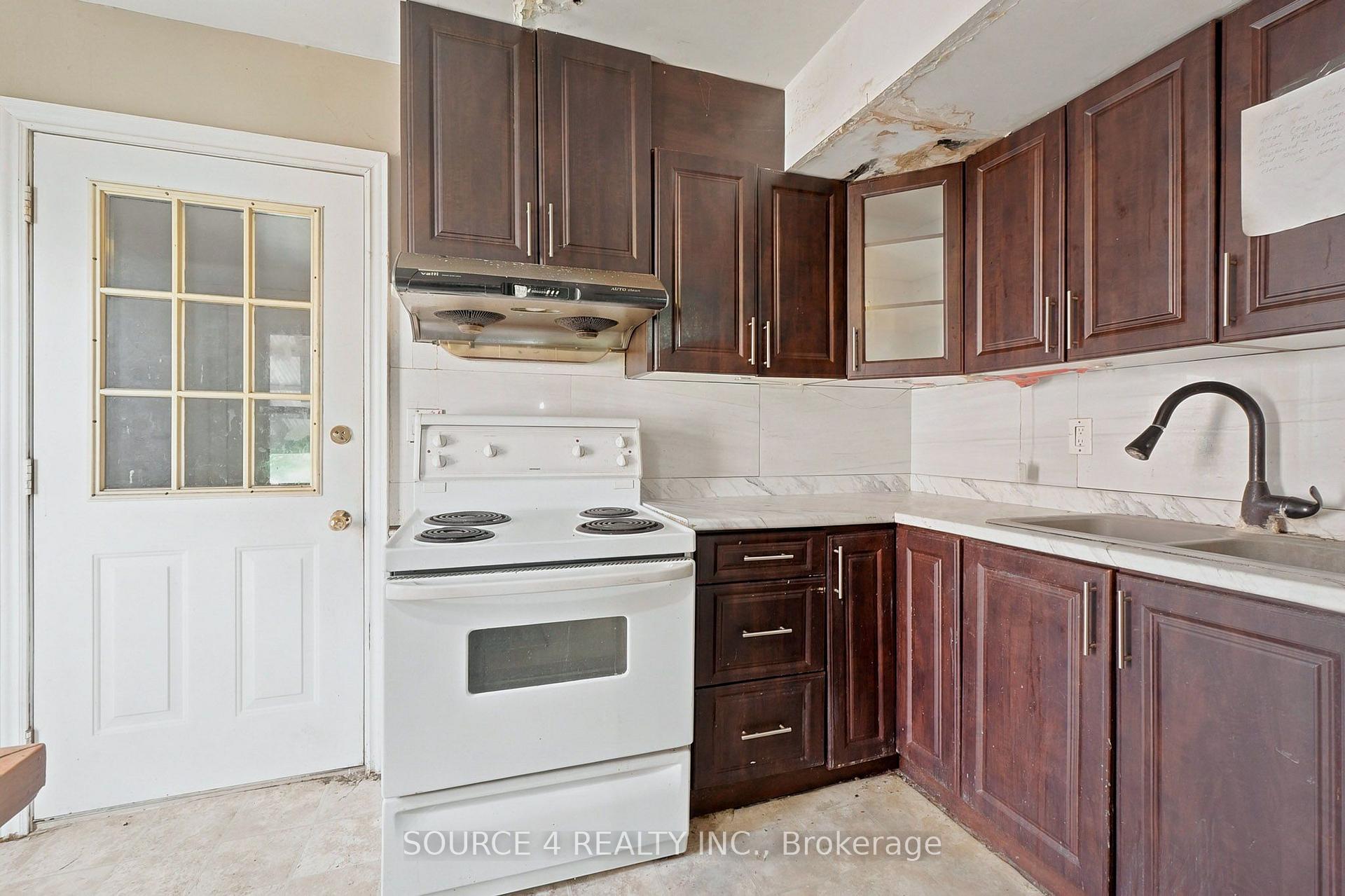 Photo 11 of 598 Coronation Boulevard, Cambridge, Galt City Centre — HOMEH