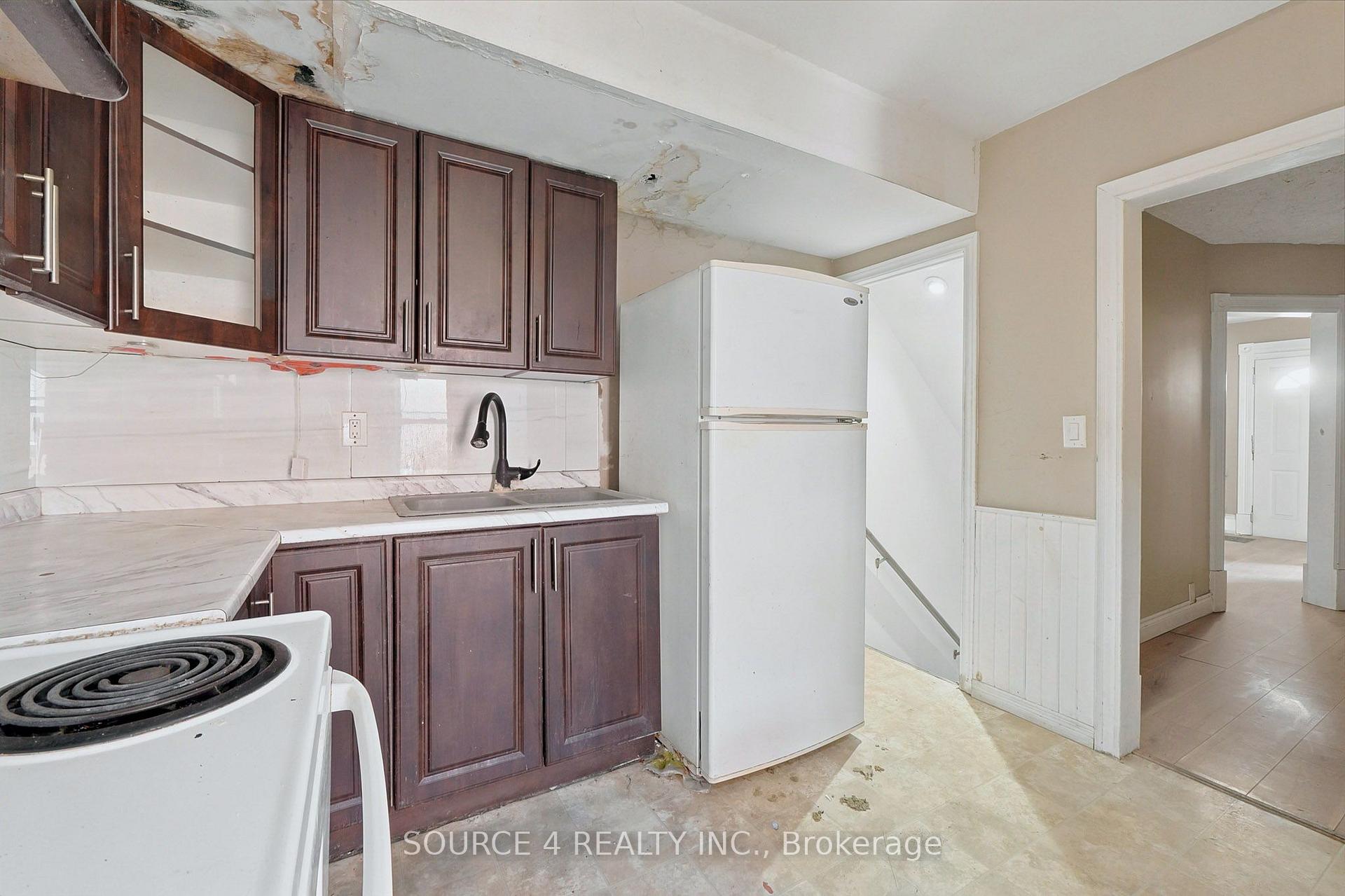 Photo 12 of 598 Coronation Boulevard, Cambridge, Galt City Centre — HOMEH