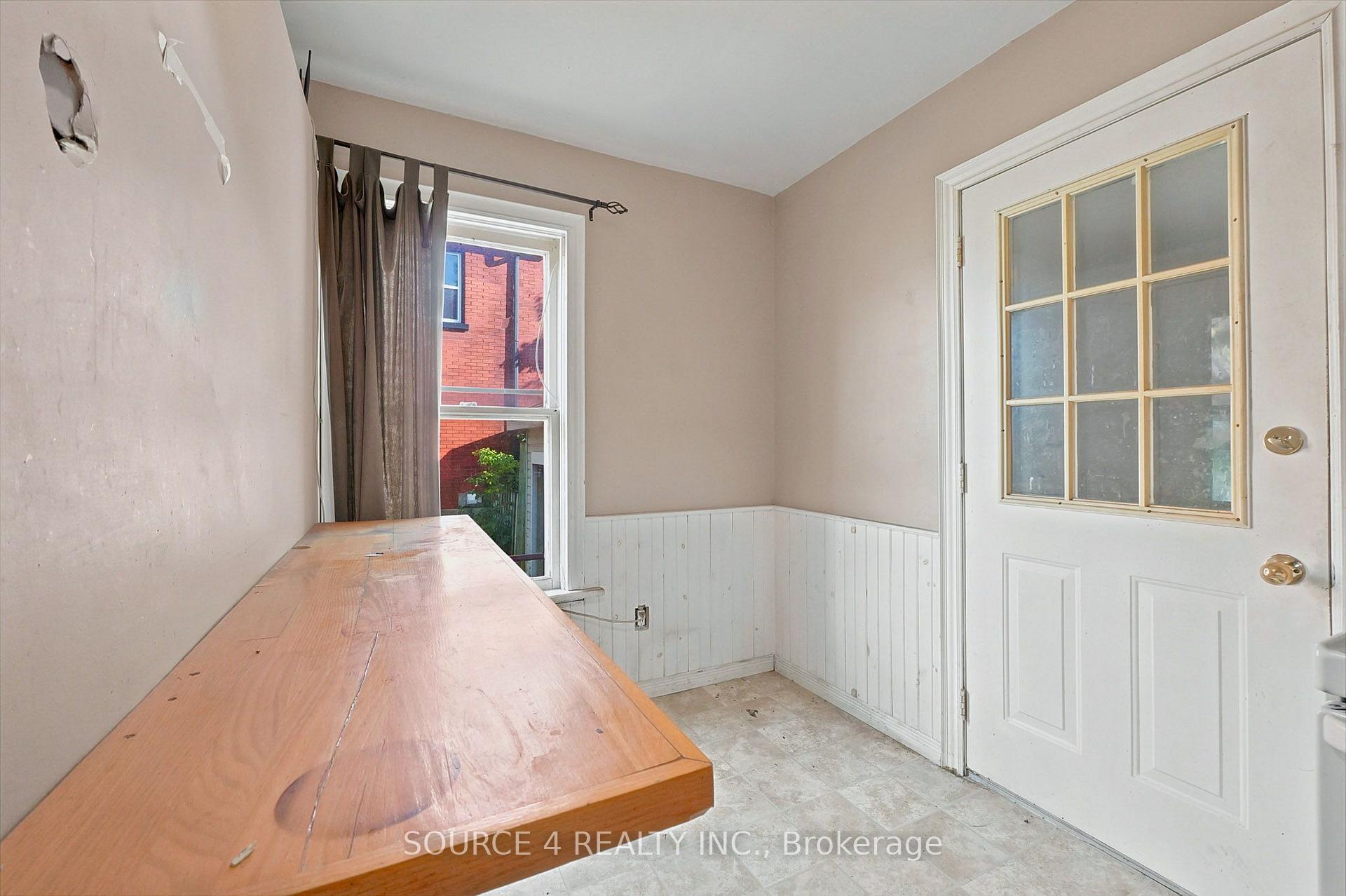 Photo 13 of 598 Coronation Boulevard, Cambridge, Galt City Centre — HOMEH