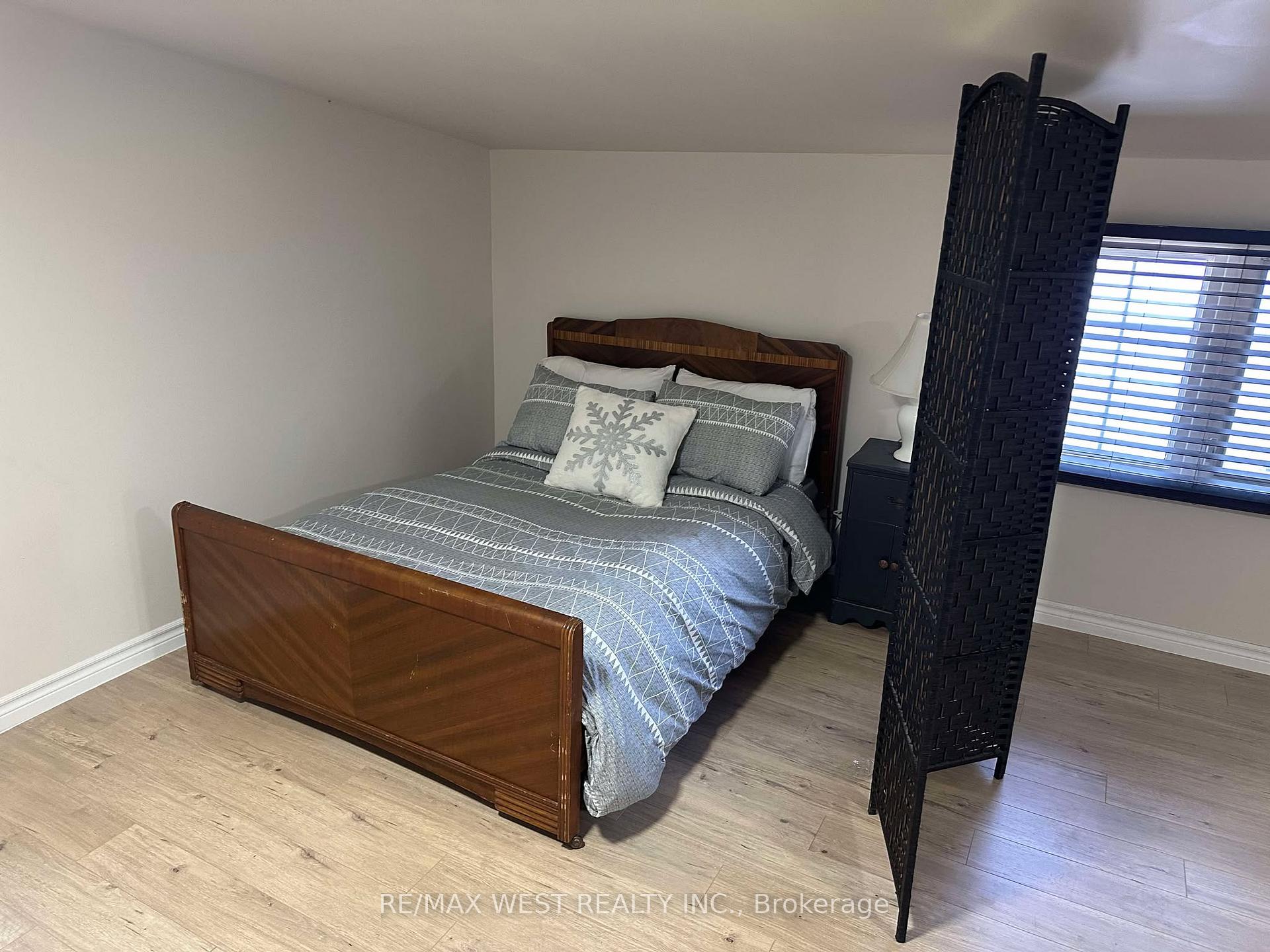 Photo 4 of 39 Westmount Drive S, Orillia — HOMEH