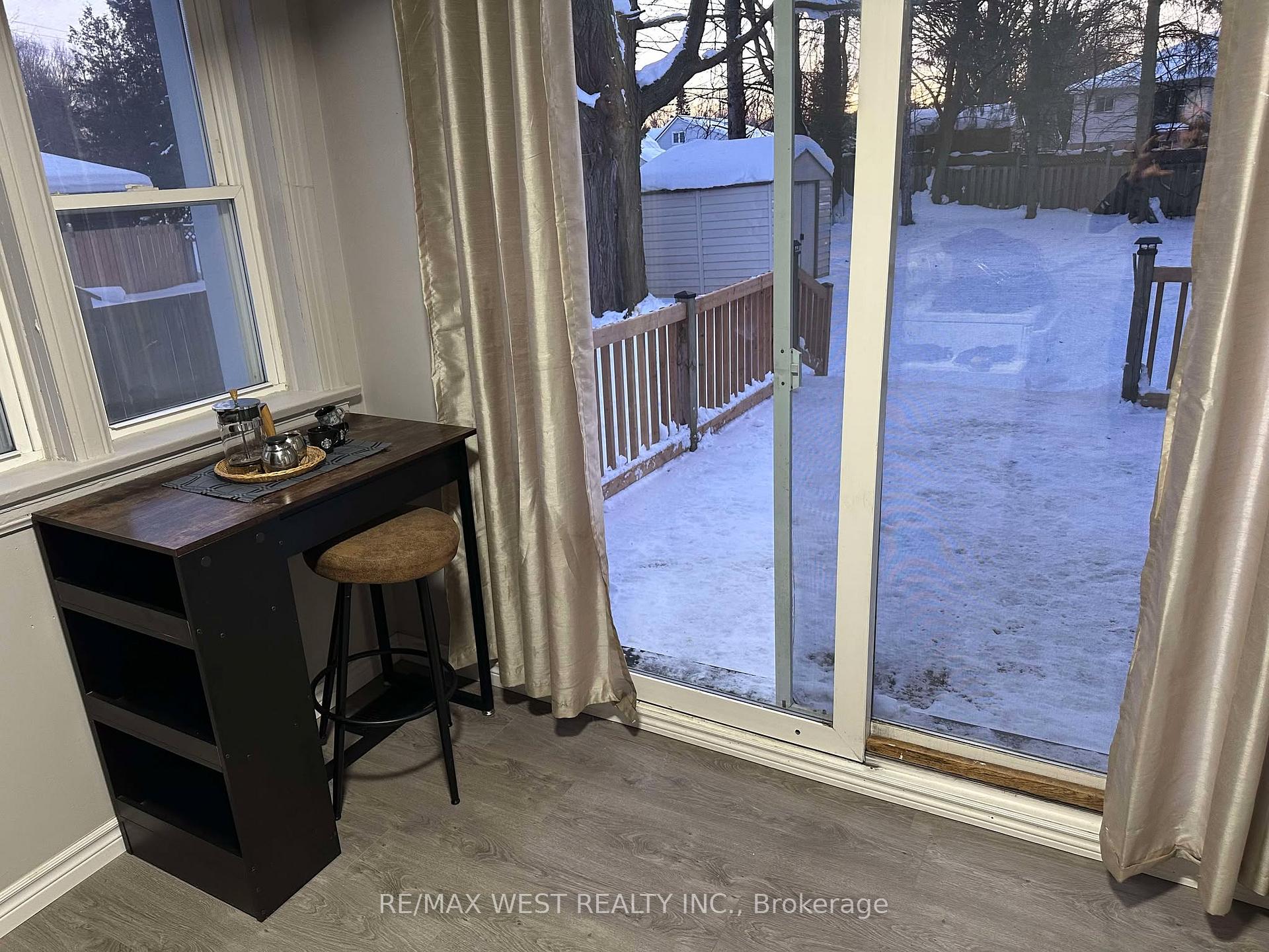 Photo 10 of 39 Westmount Drive S, Orillia — HOMEH