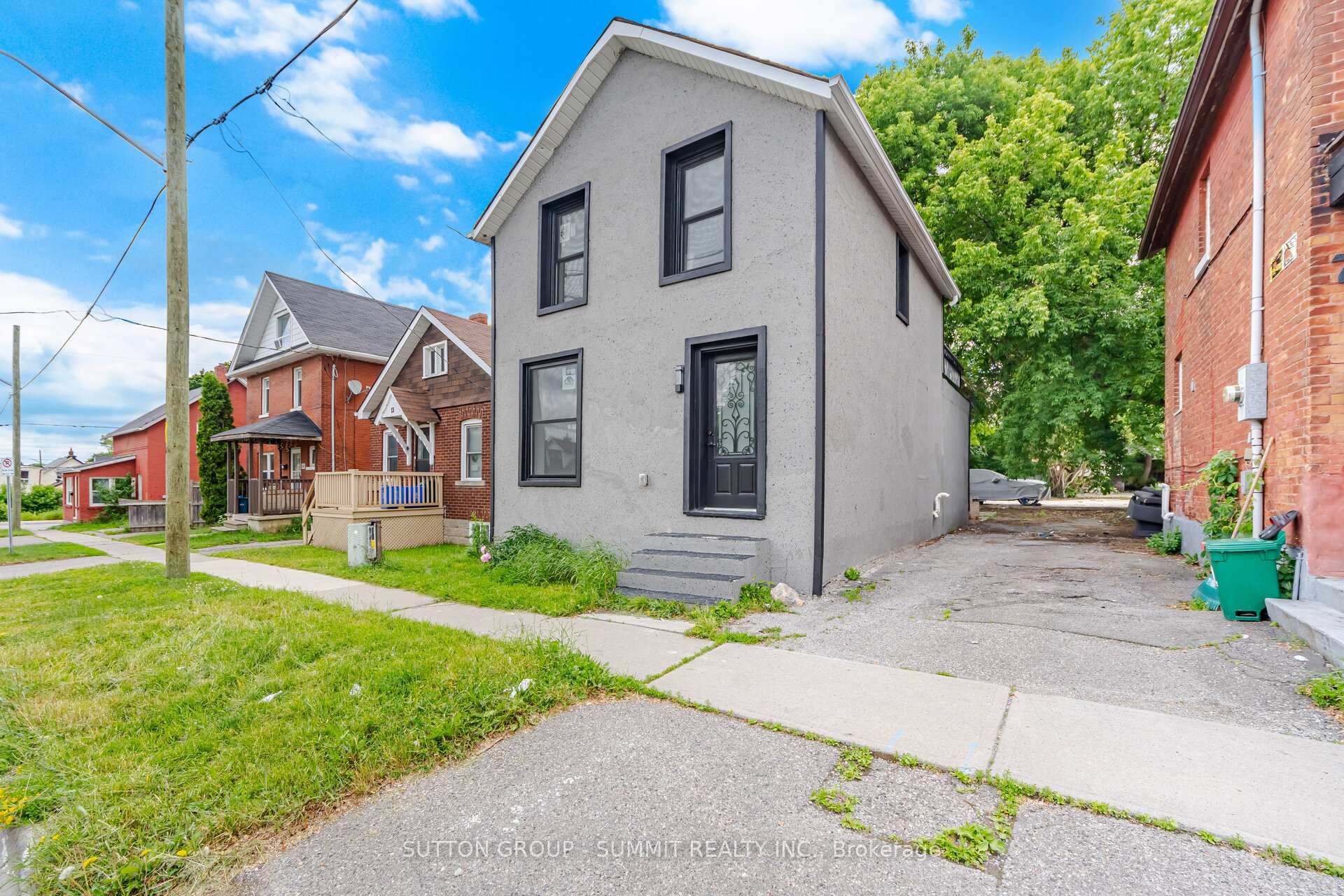 Photo 4 of 11 Maple Street, Oshawa, Central — HOMEH