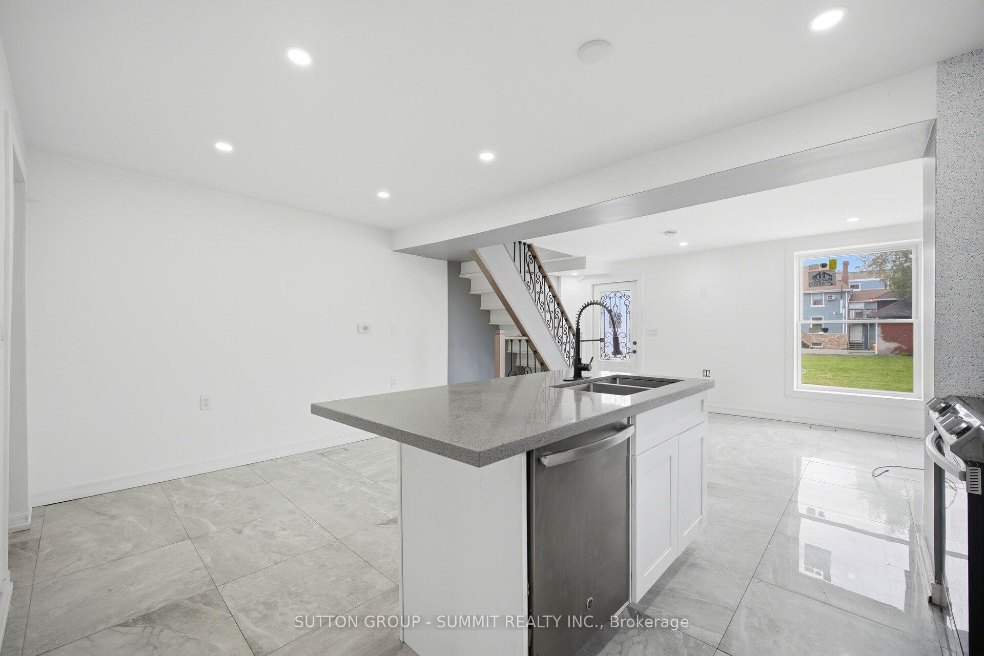 Photo 13 of 11 Maple Street, Oshawa, Central — HOMEH