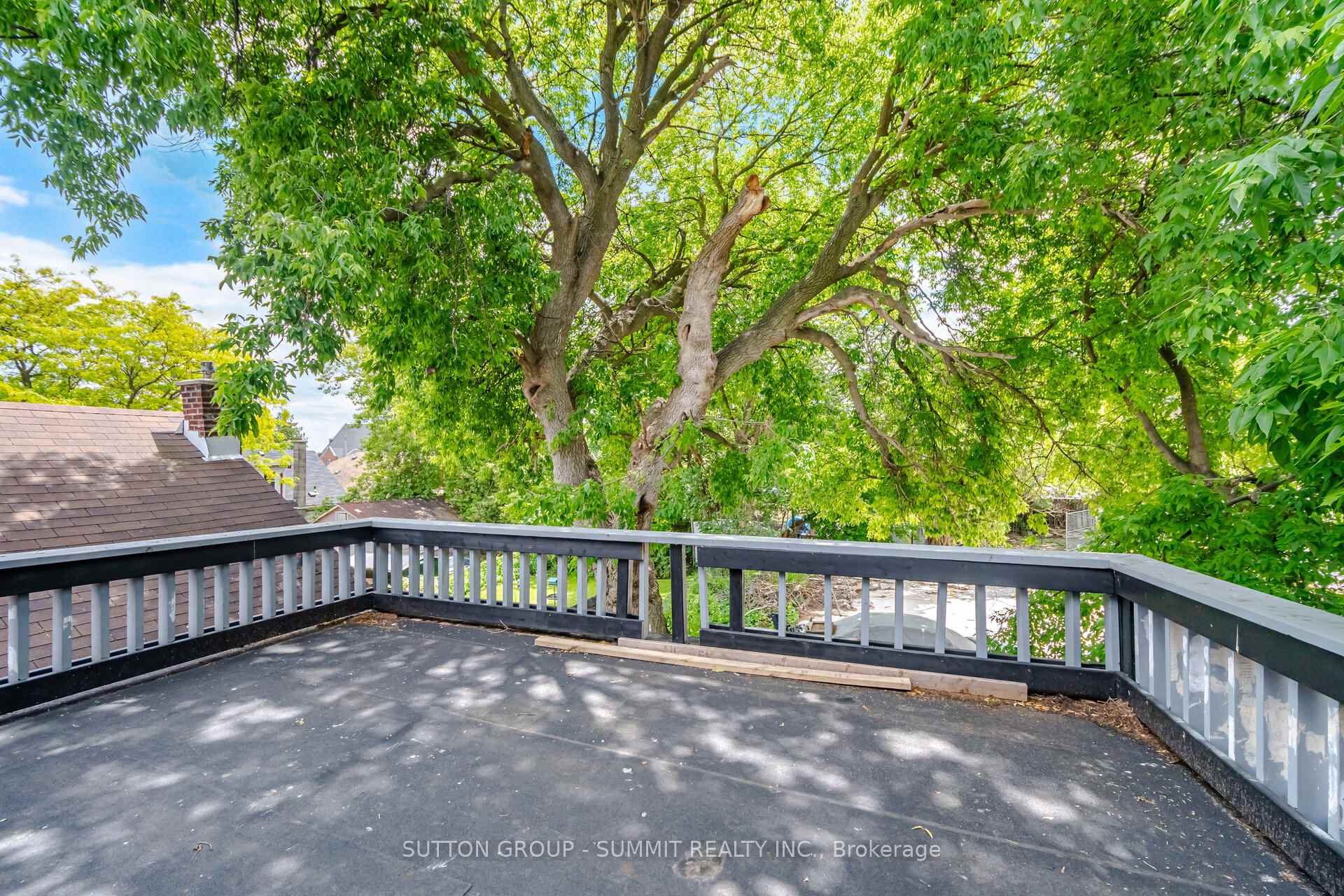 Photo 23 of 11 Maple Street, Oshawa, Central — HOMEH