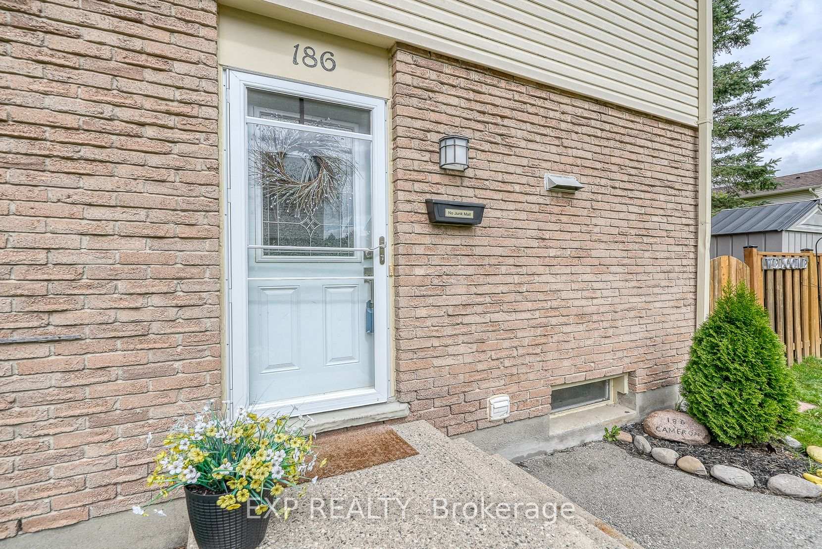 Photo 6 of Unit 186, 230 Clarke Road, London, East I — HOMEH