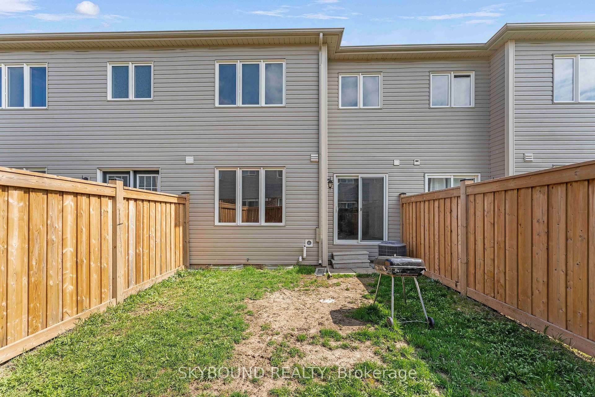 Photo 15 of 70 Munro Circle, Brantford, Empire South — HOMEH