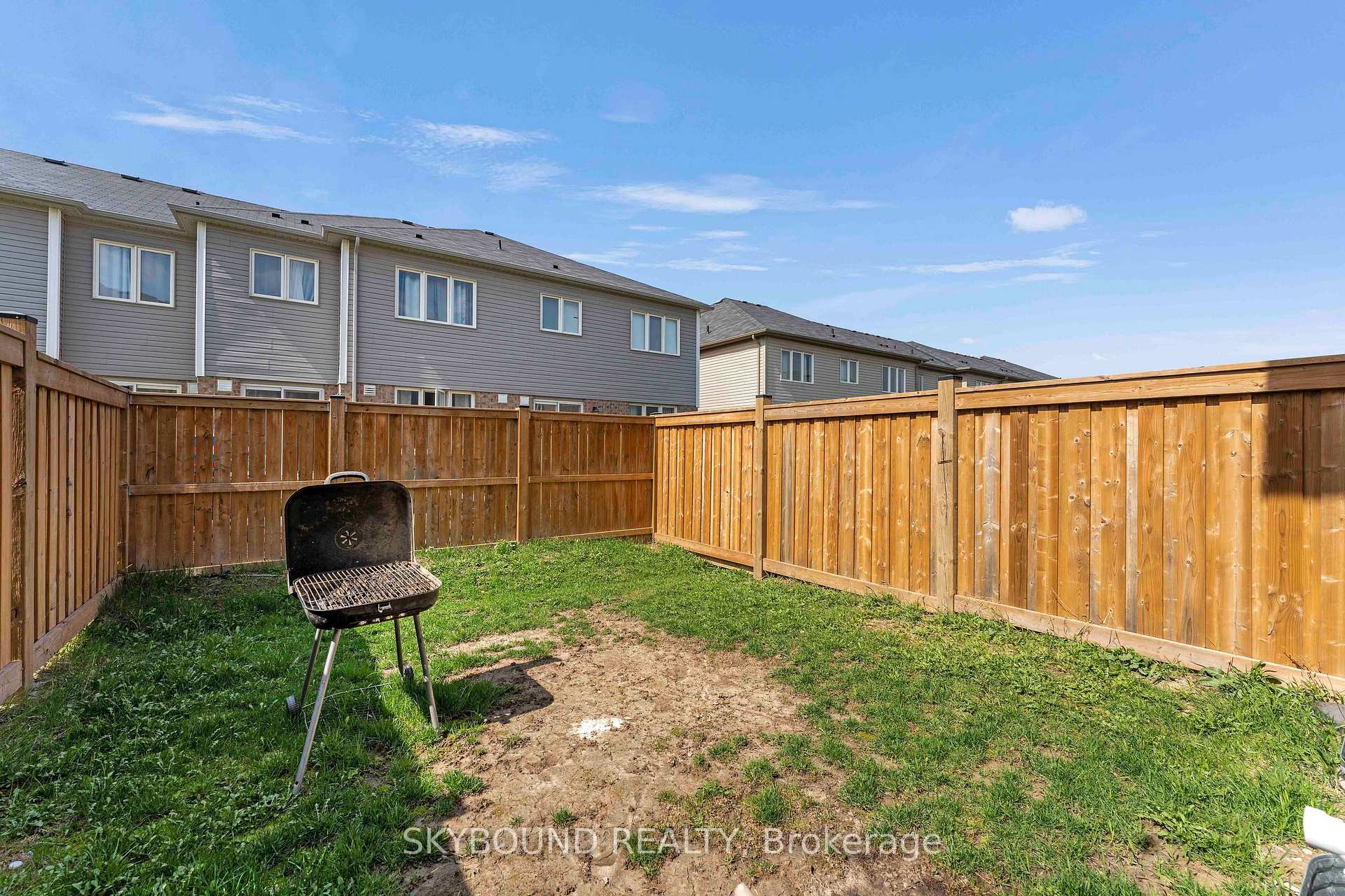 Photo 16 of 70 Munro Circle, Brantford, Empire South — HOMEH