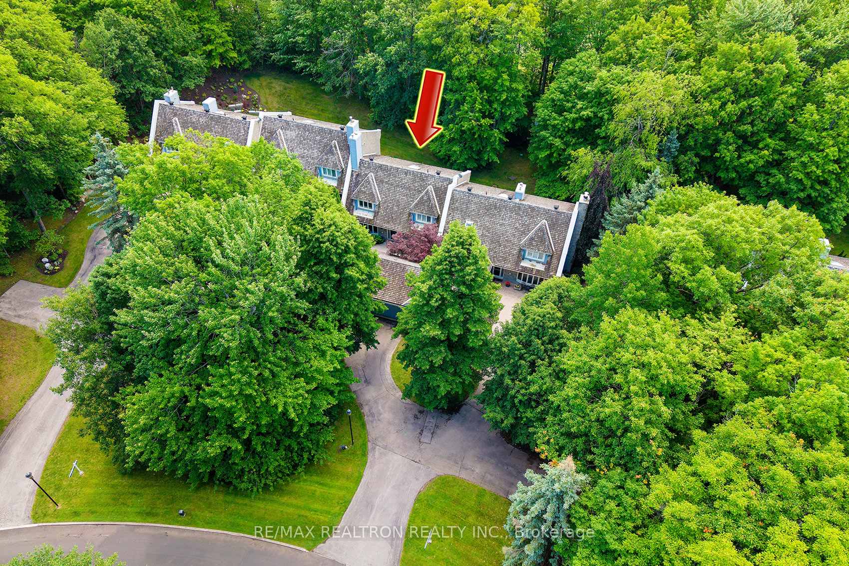 Photo 11 of 462 Beacon Hall Drive, Aurora, Aurora Estates — HOMEH