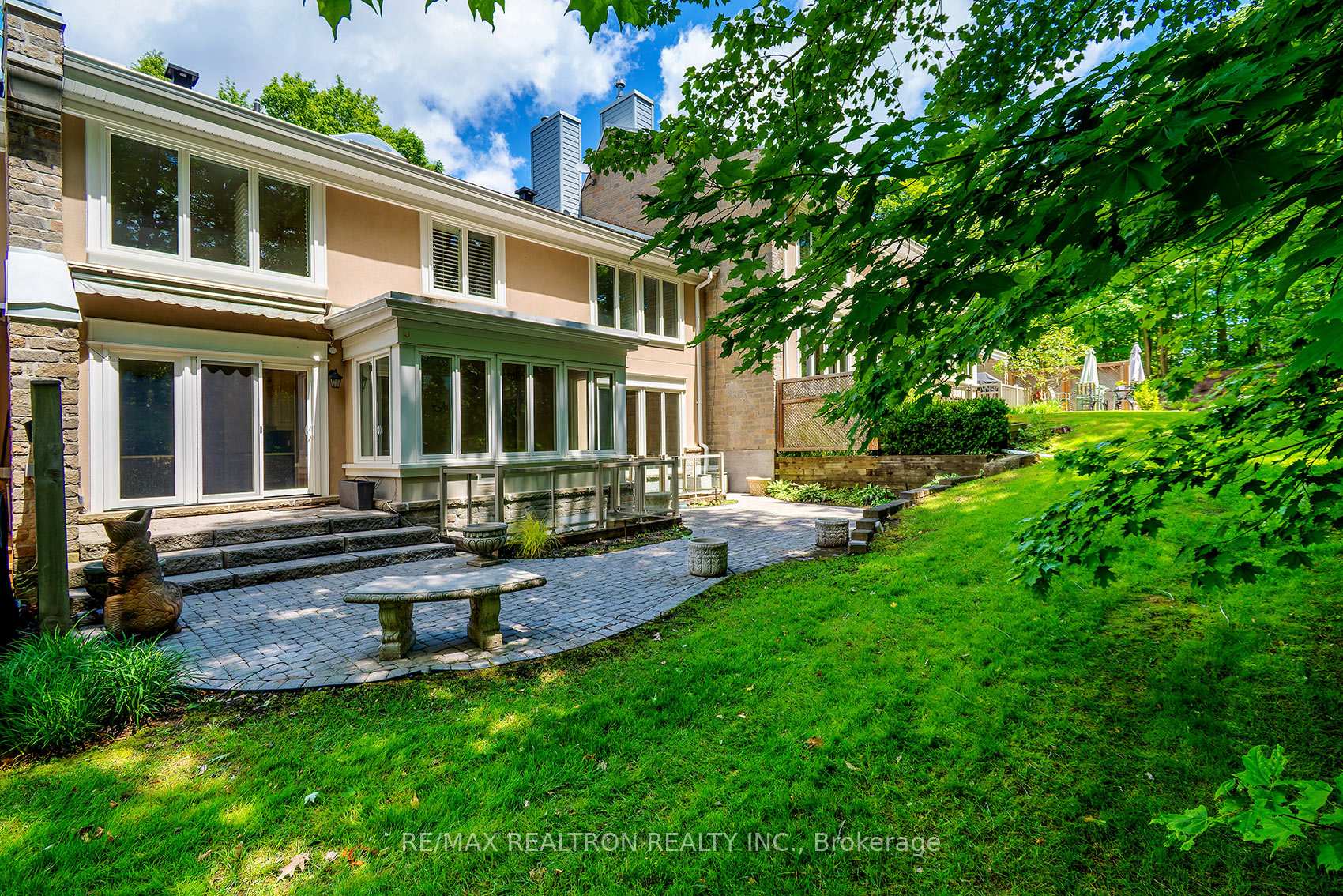 Photo 44 of 462 Beacon Hall Drive, Aurora, Aurora Estates — HOMEH
