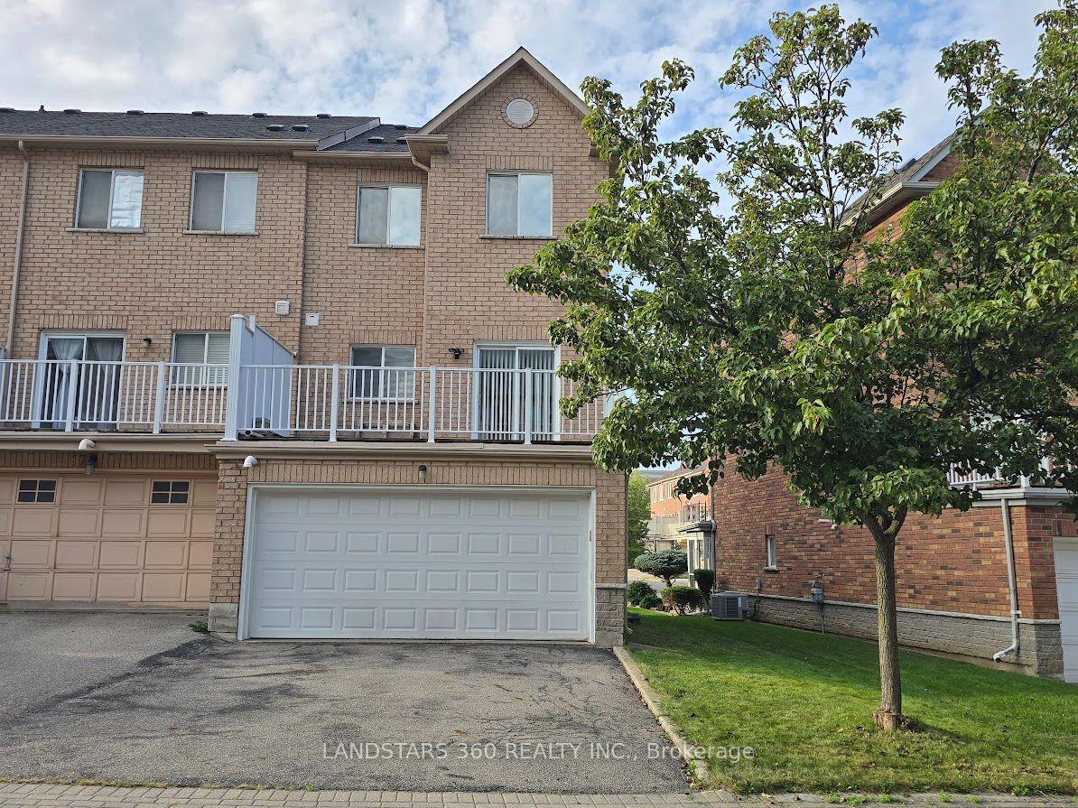 Photo 3 of 19 Azalea Gate Way, Markham, Commerce Valley — HOMEH