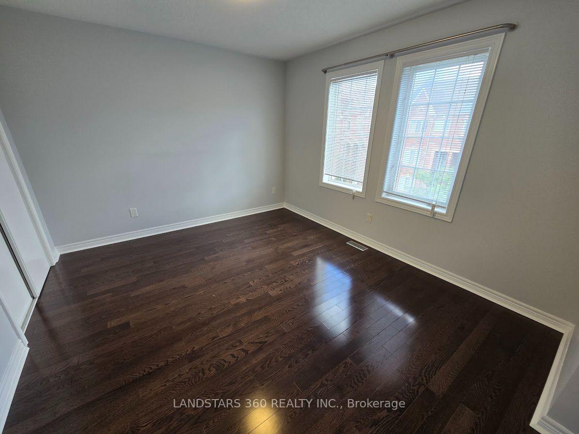 Photo 8 of 19 Azalea Gate Way, Markham, Commerce Valley — HOMEH
