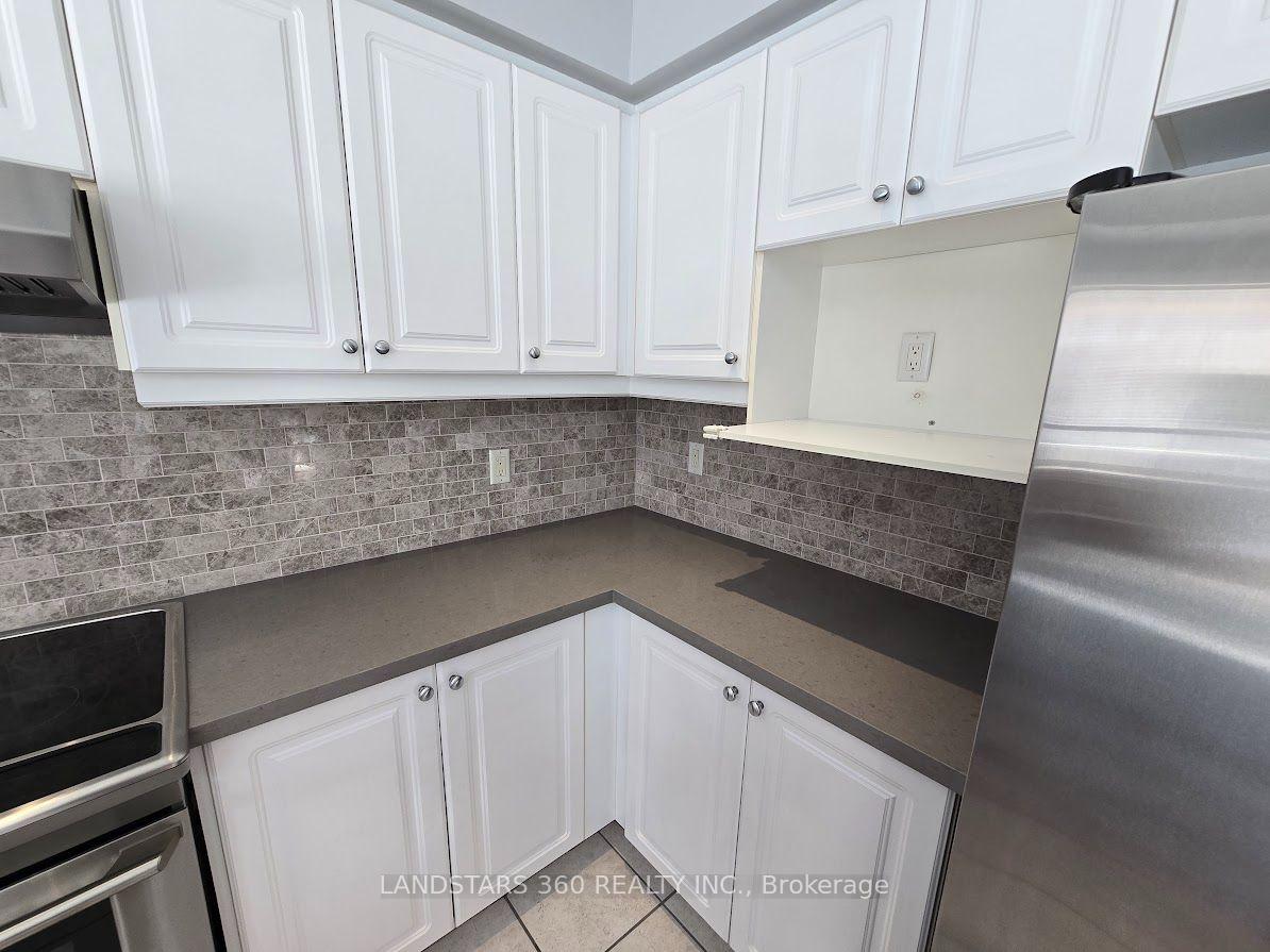 Photo 22 of 19 Azalea Gate Way, Markham, Commerce Valley — HOMEH