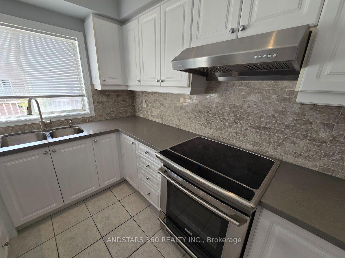 Photo 24 of 19 Azalea Gate Way, Markham, Commerce Valley — HOMEH
