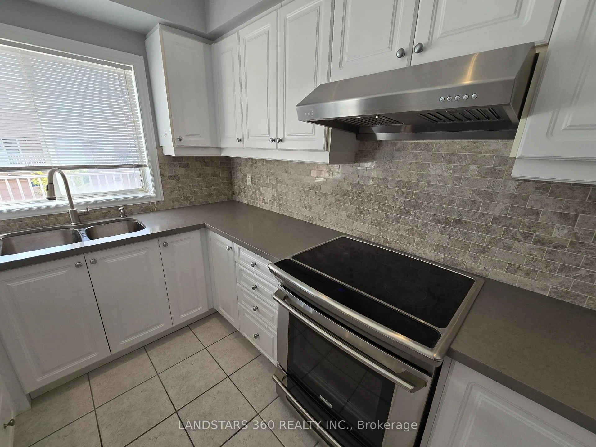 Photo 45 of 19 Azalea Gate Way, Markham, Commerce Valley — HOMEH