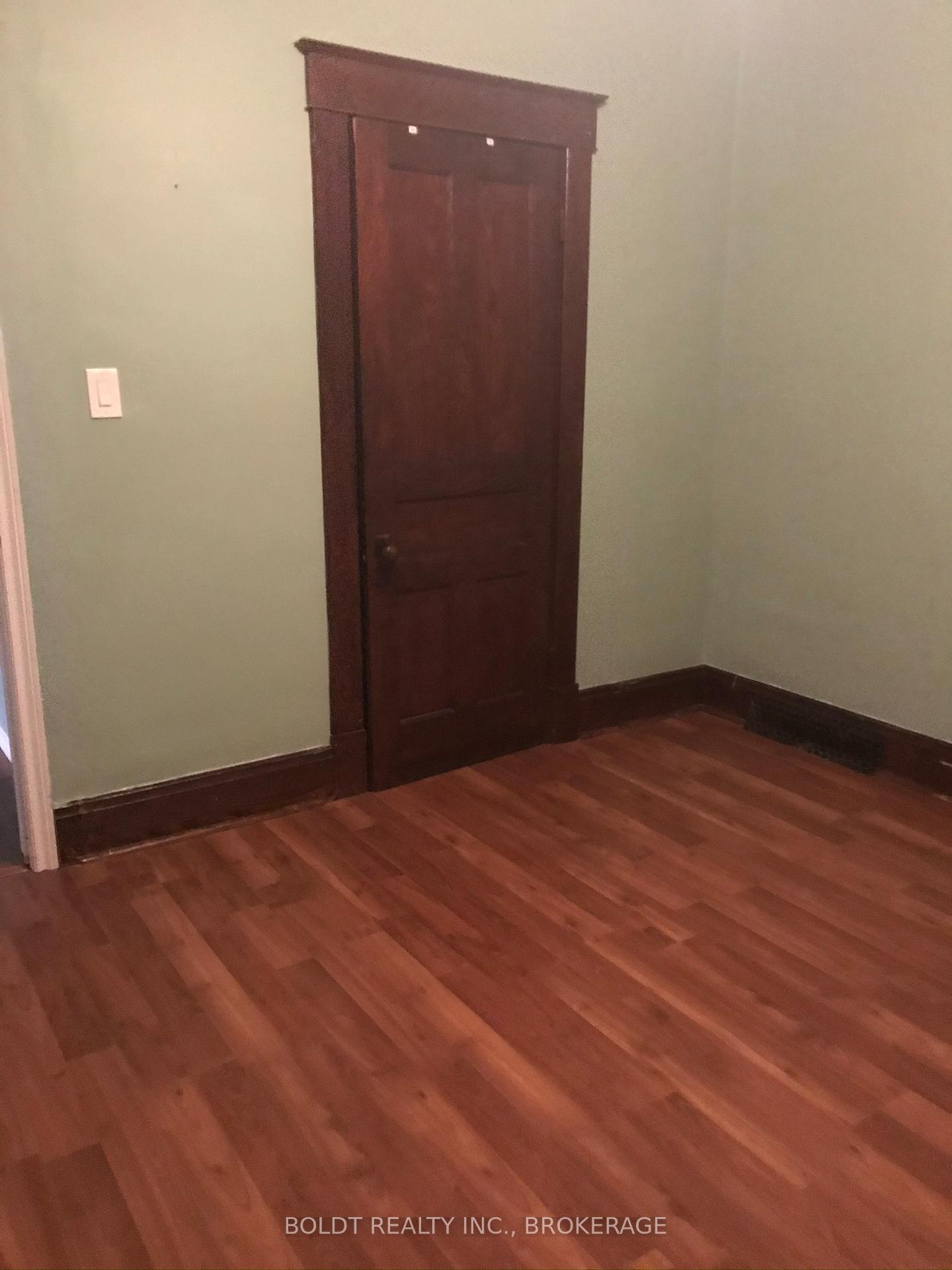 Photo 14 of 5145 Rice Crescent, Niagara Falls, Downtown — HOMEH