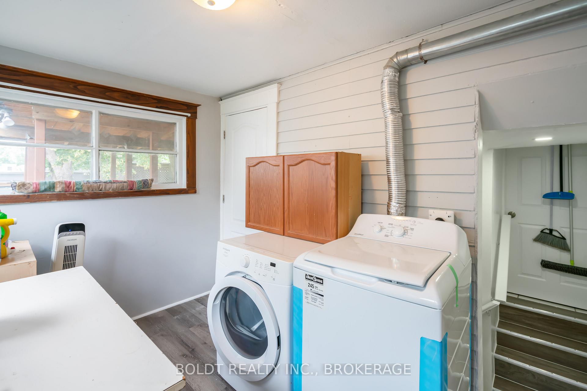 Photo 15 of 5145 Rice Crescent, Niagara Falls, Downtown — HOMEH