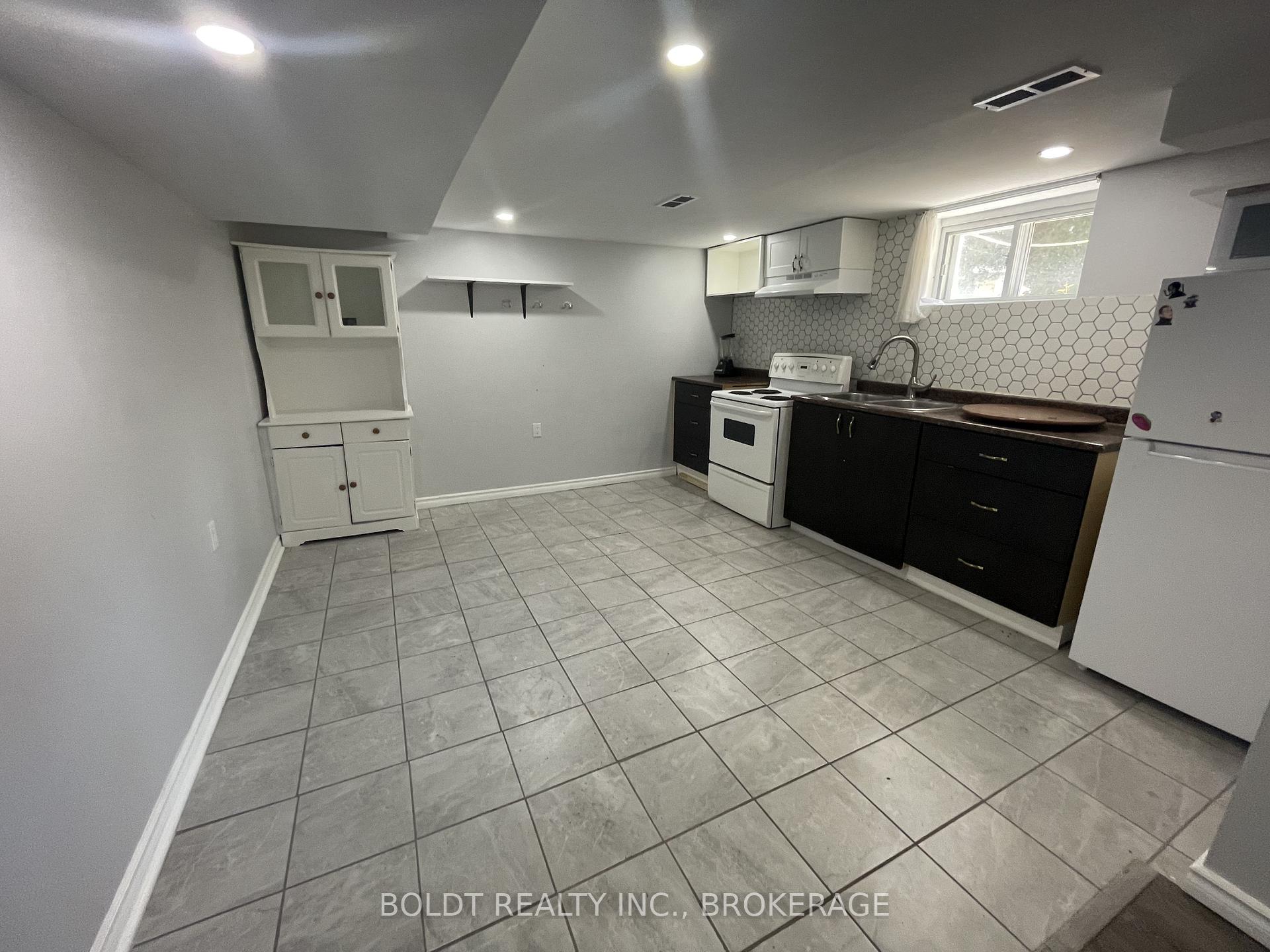 Photo 18 of 5145 Rice Crescent, Niagara Falls, Downtown — HOMEH
