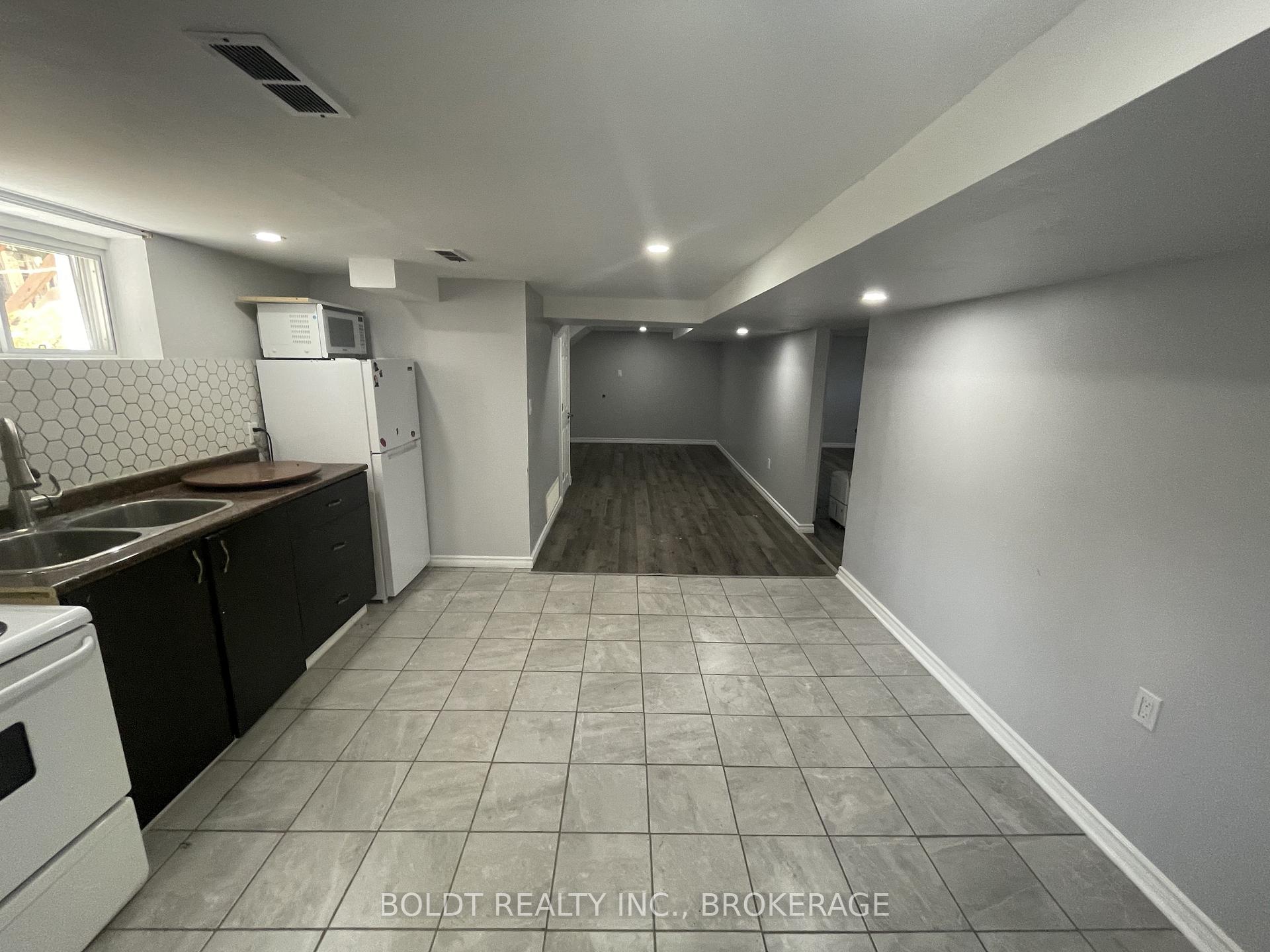 Photo 19 of 5145 Rice Crescent, Niagara Falls, Downtown — HOMEH