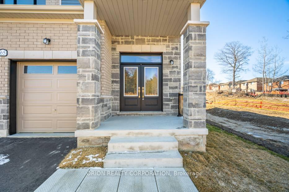 Photo 12 of 65 Thicketwood Avenue, Barrie, Rural Barrie Southeast — HOMEH
