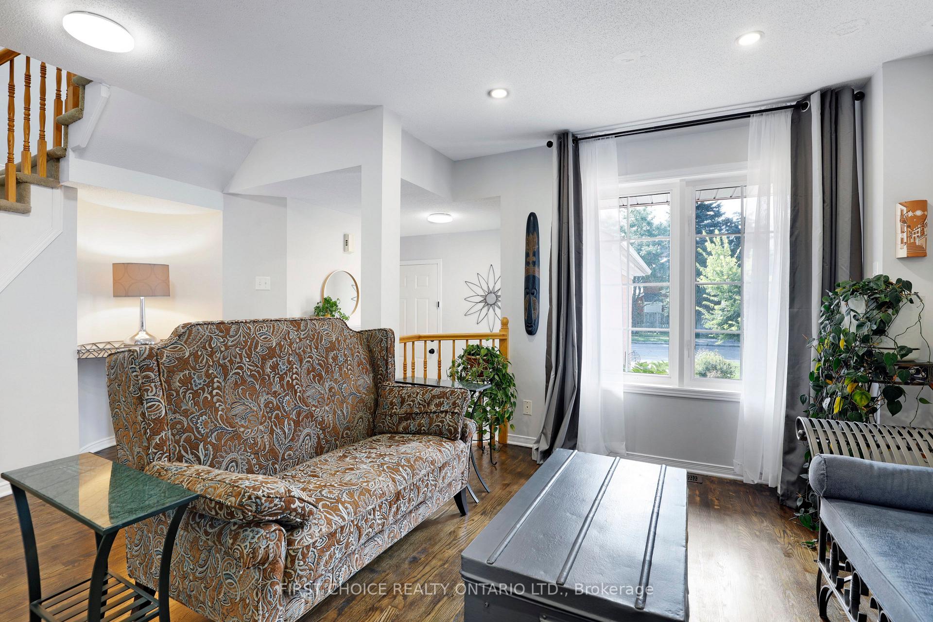 Photo 9 of 51 Central Park Drive, Ottawa, Central Park — HOMEH