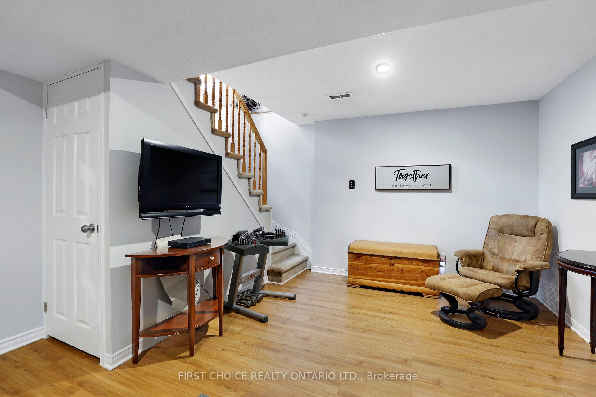 Photo 31 of 51 Central Park Drive, Ottawa, Central Park — HOMEH
