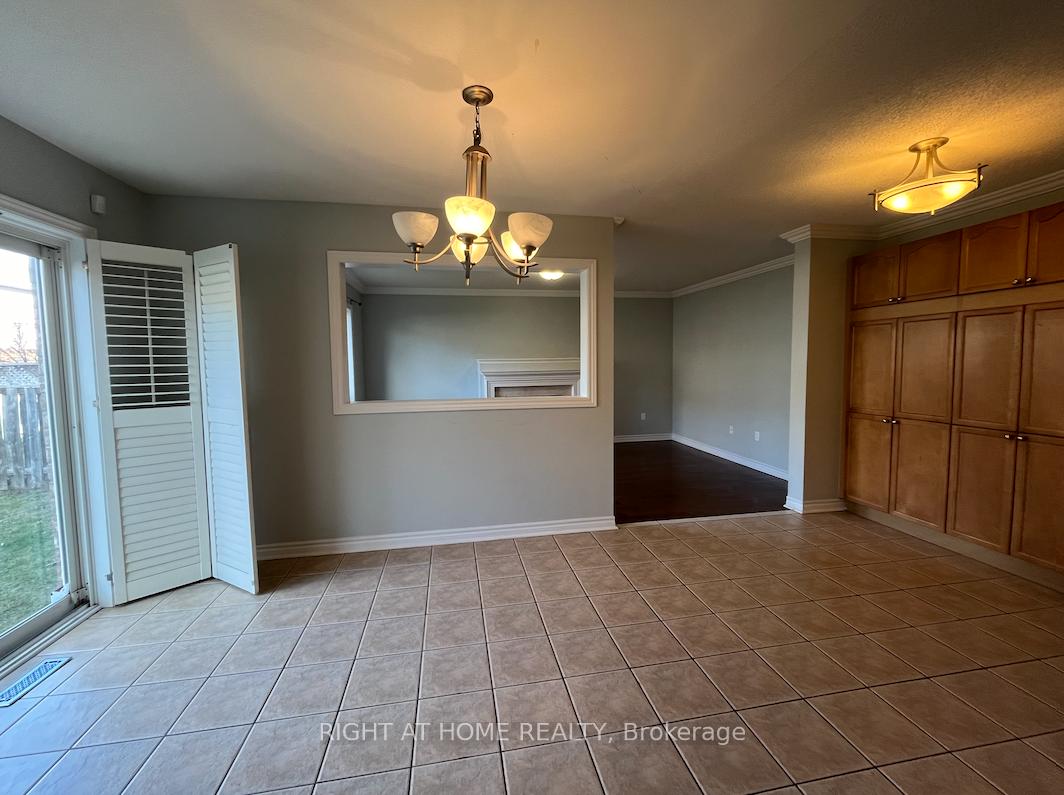 Photo 7 of Unit Main, 22 Amboise Crescent, Brampton, Fletcher's Meadow — HOMEH