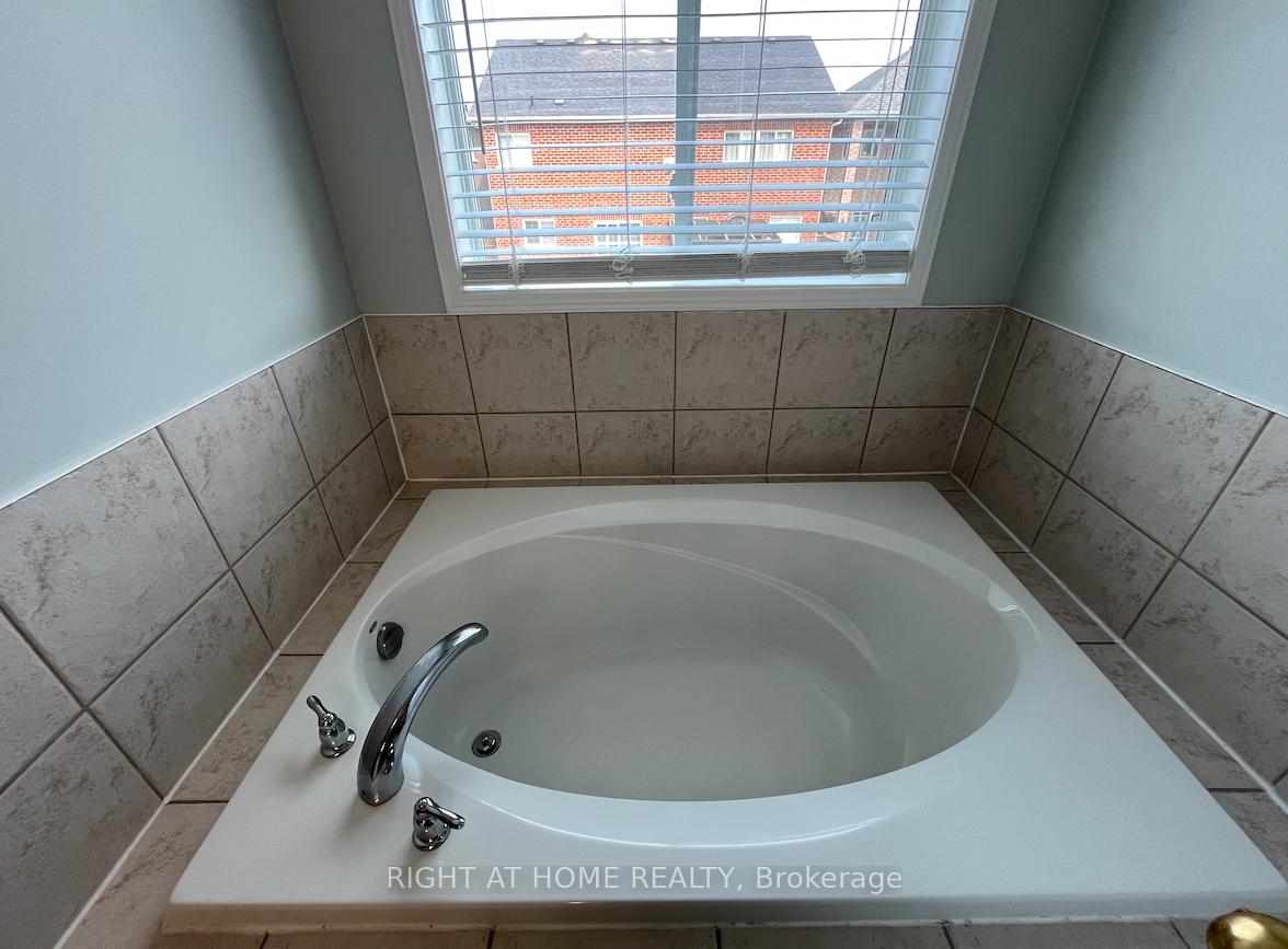 Photo 18 of Unit Main, 22 Amboise Crescent, Brampton, Fletcher's Meadow — HOMEH