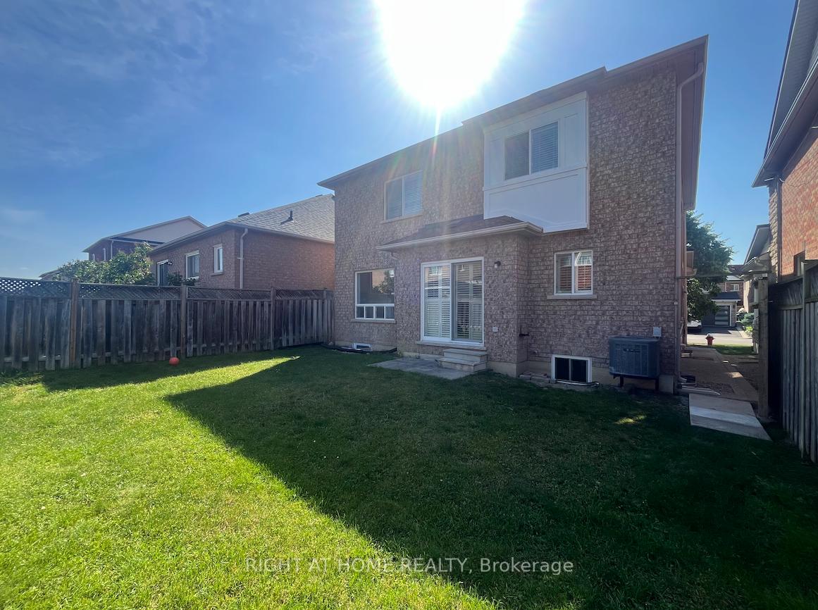 Photo 25 of Unit Main, 22 Amboise Crescent, Brampton, Fletcher's Meadow — HOMEH