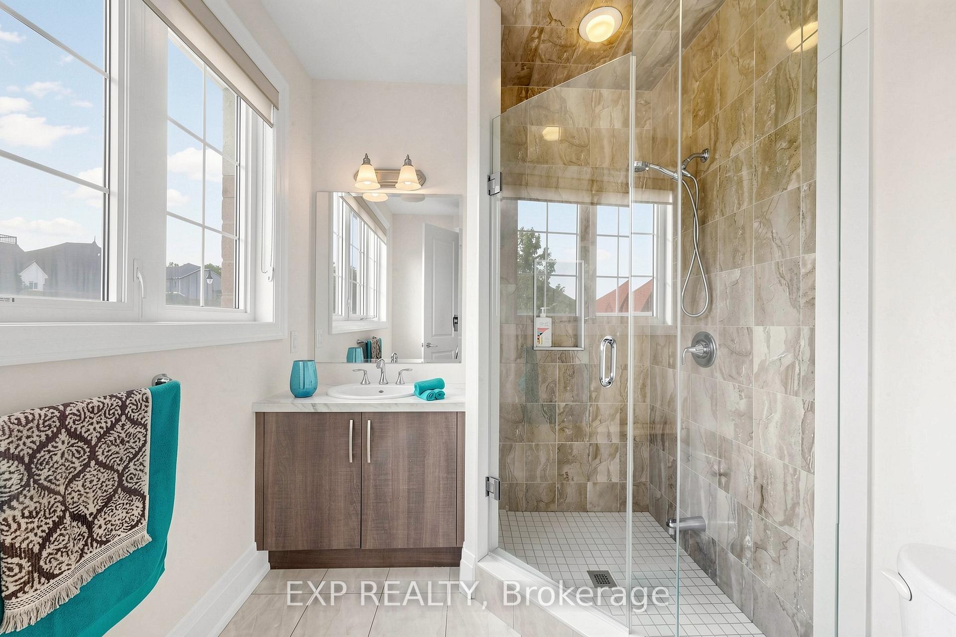 Photo 37 of 5 Natural Terrace, Brampton, Credit Valley — HOMEH