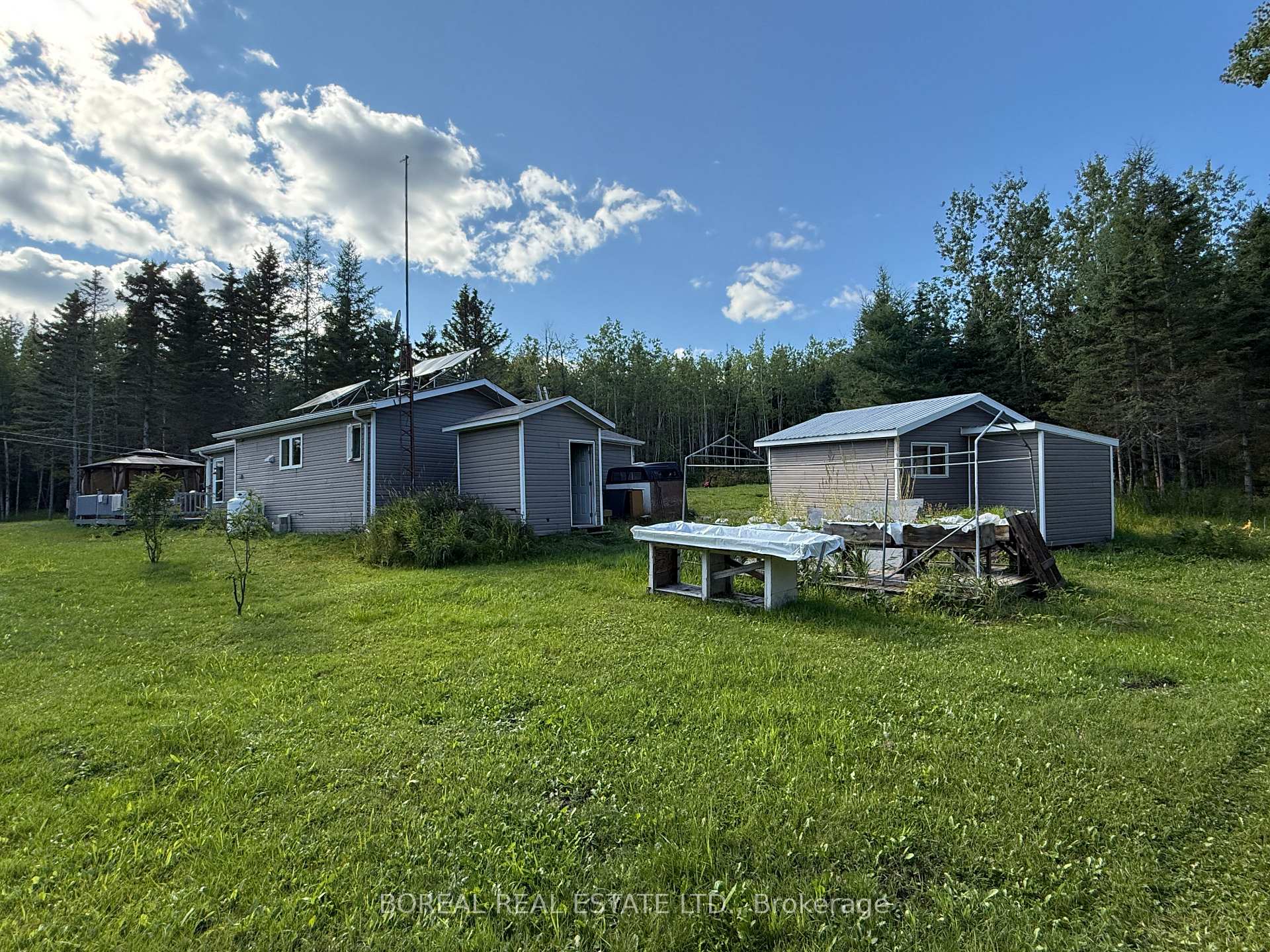 Photo 4 of 2141 Con 2 & 3, Cochrane — HOMEH