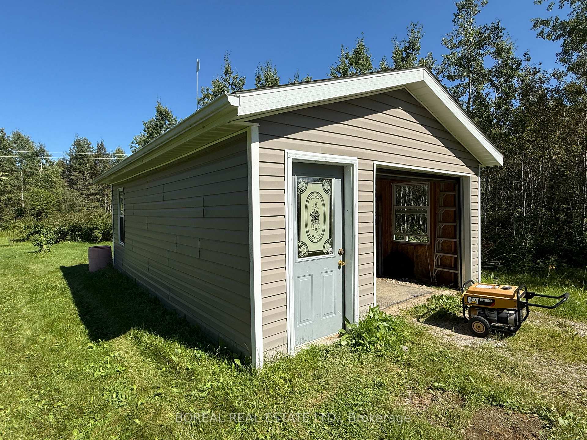 Photo 10 of 2141 Con 2 & 3, Cochrane — HOMEH