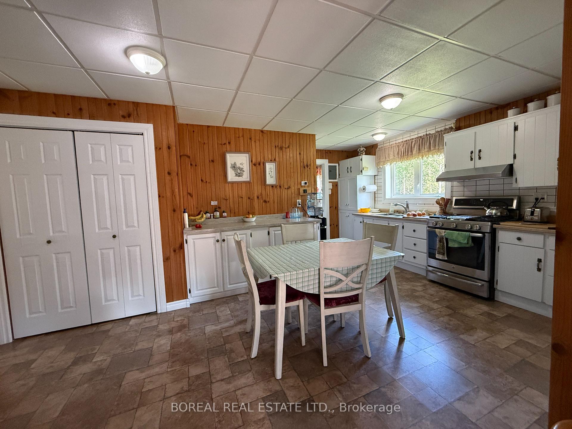 Photo 33 of 2141 Con 2 & 3, Cochrane — HOMEH